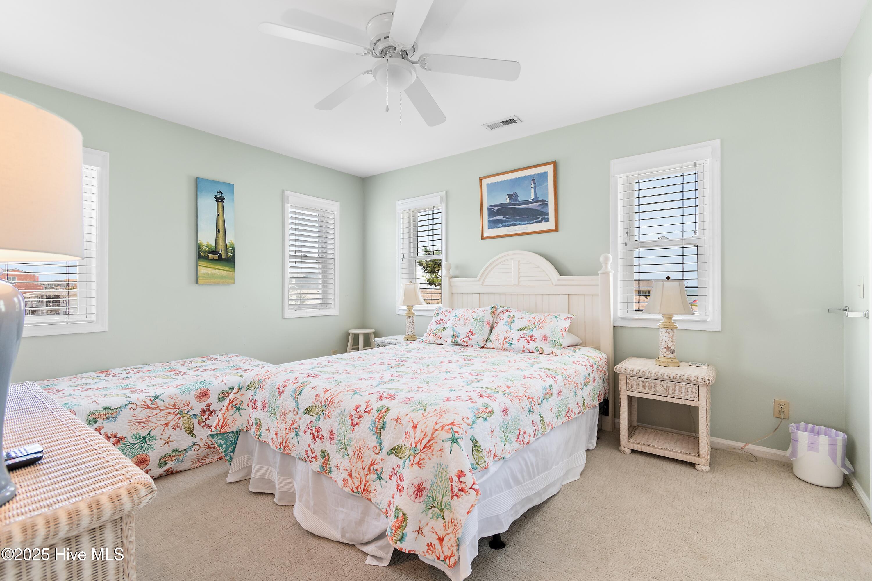 100520391 | Photo 29