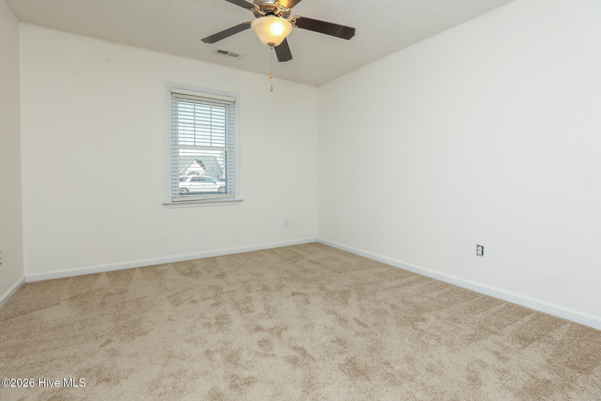 100523026 | Photo 32