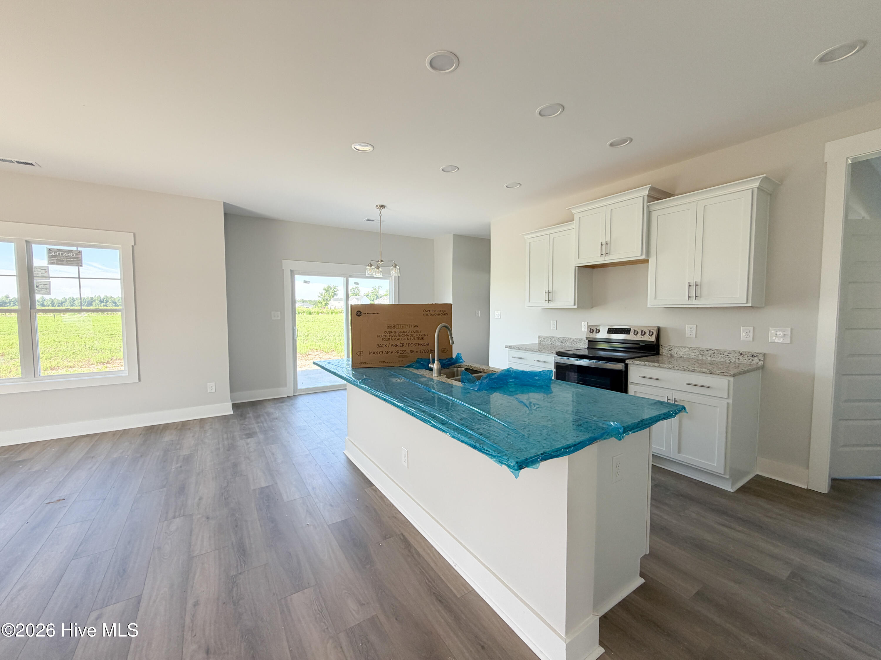 506 E Black Water Lane,Maysville