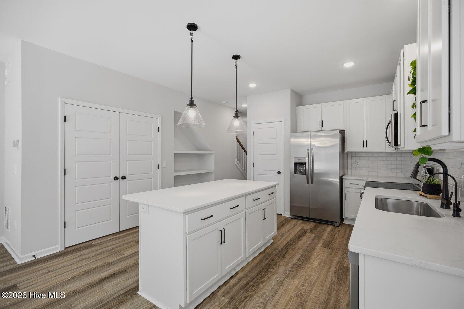 100565820 | Photo 19