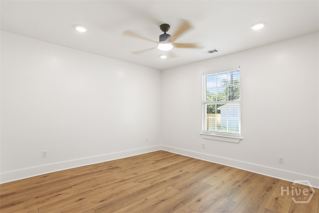 27 Pine Drive