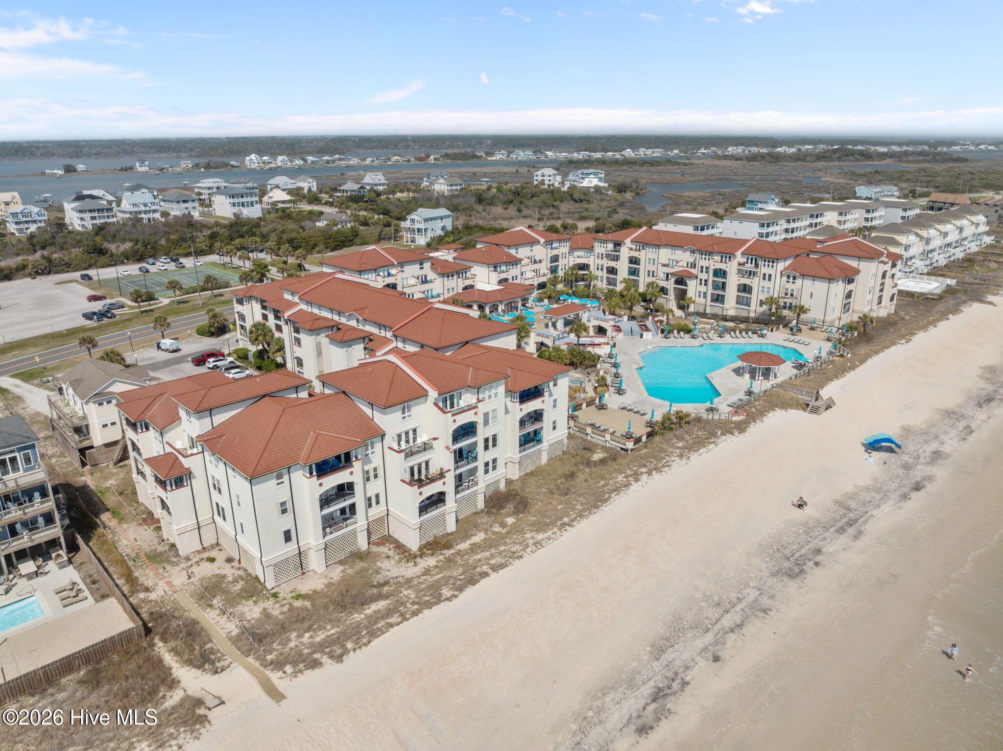 100562766 | Photo 42