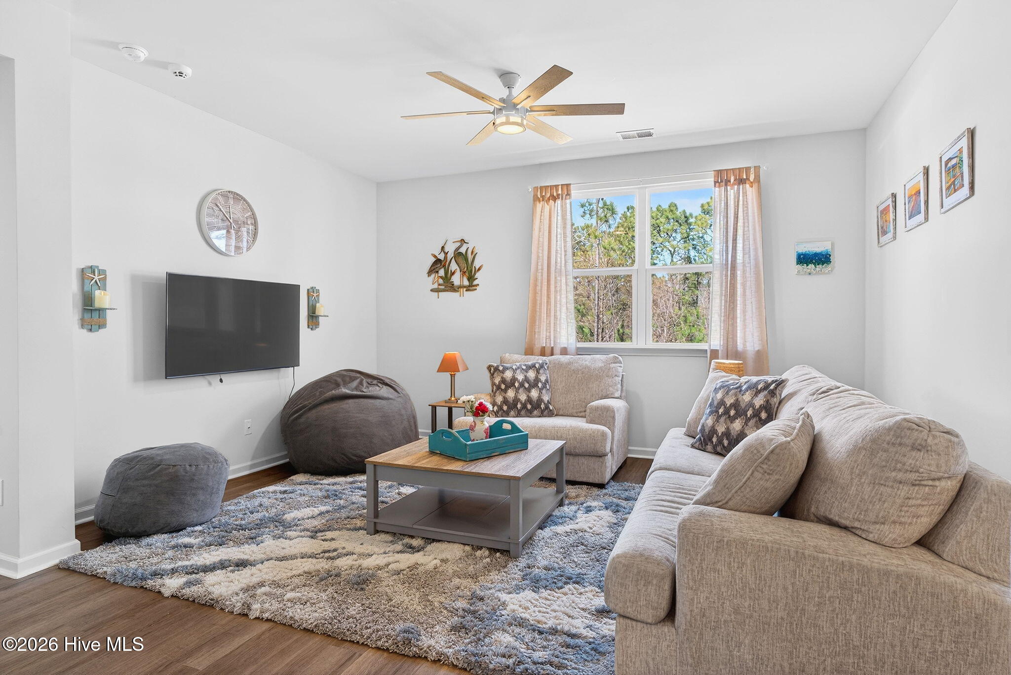 100556971 | Photo 10