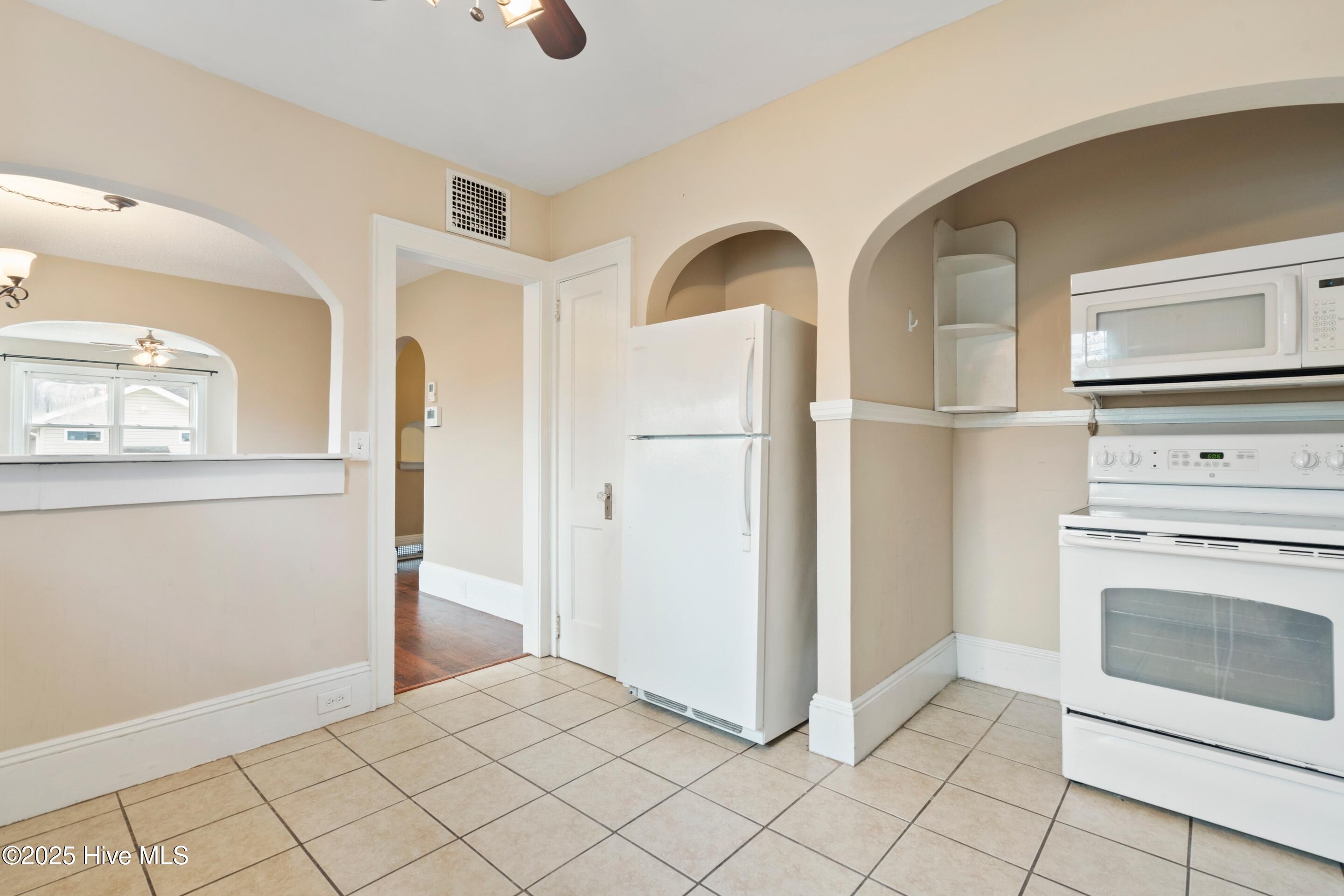 100521432 | Photo 13