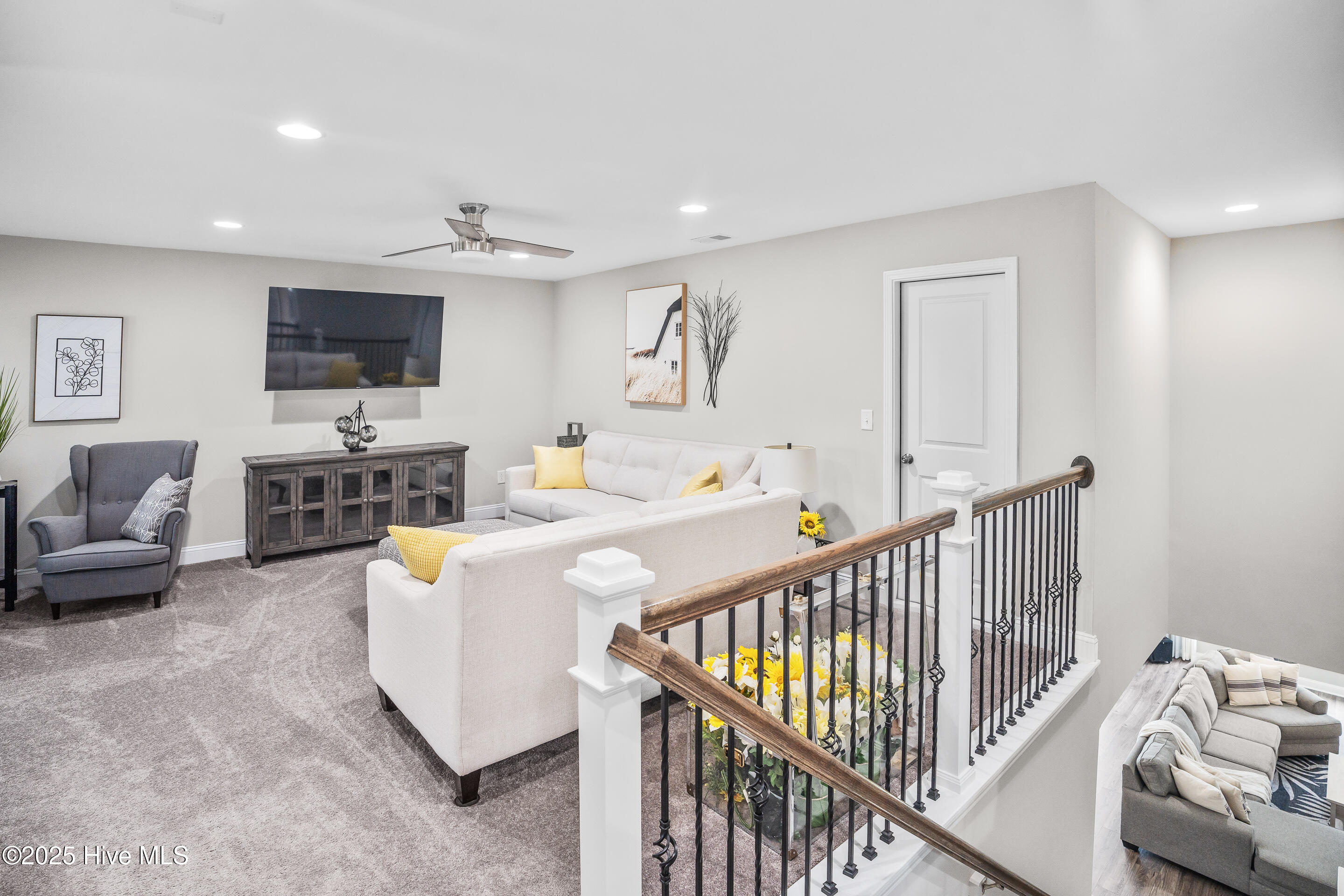 100526662 | Photo 43