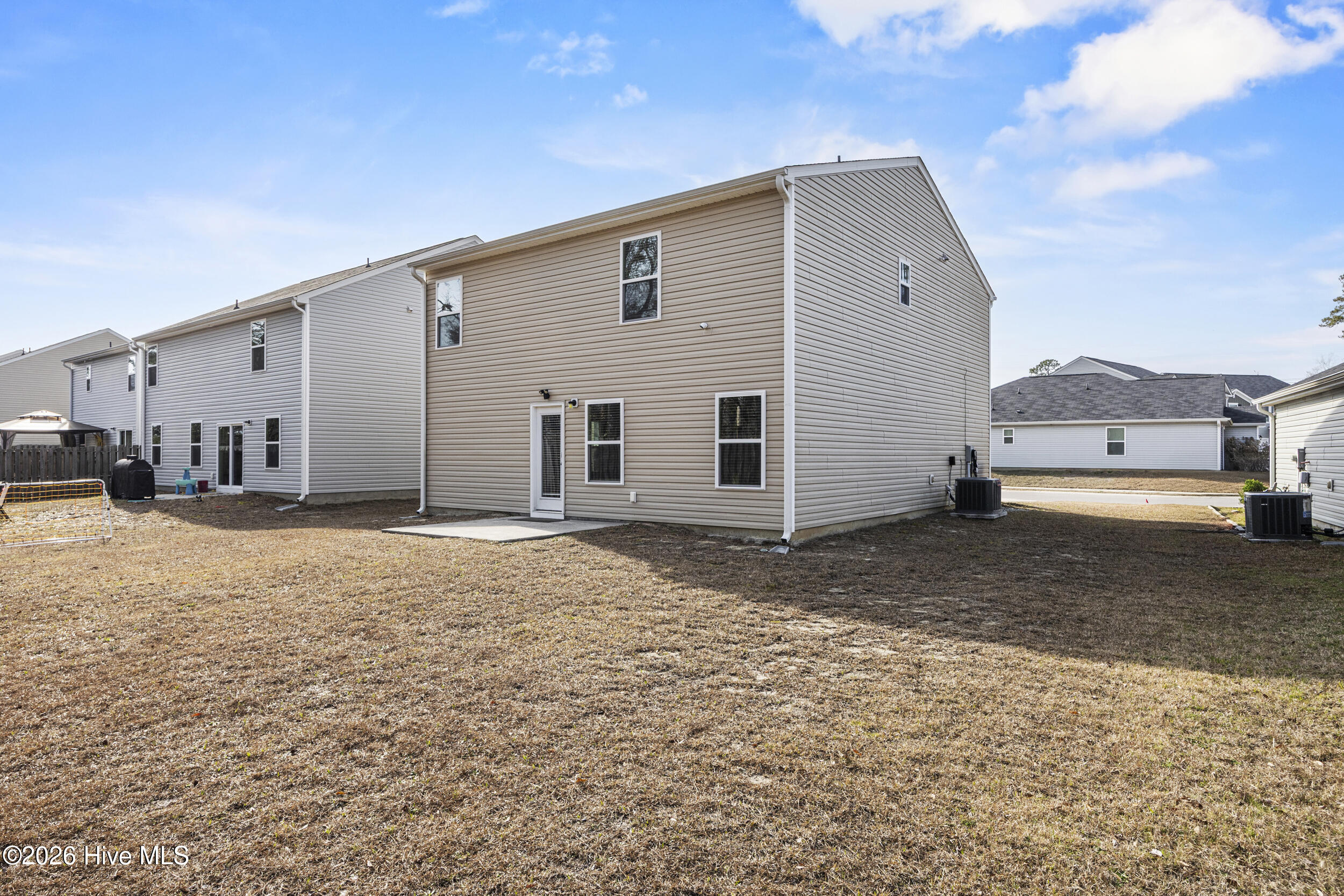 100557017 | Photo 46