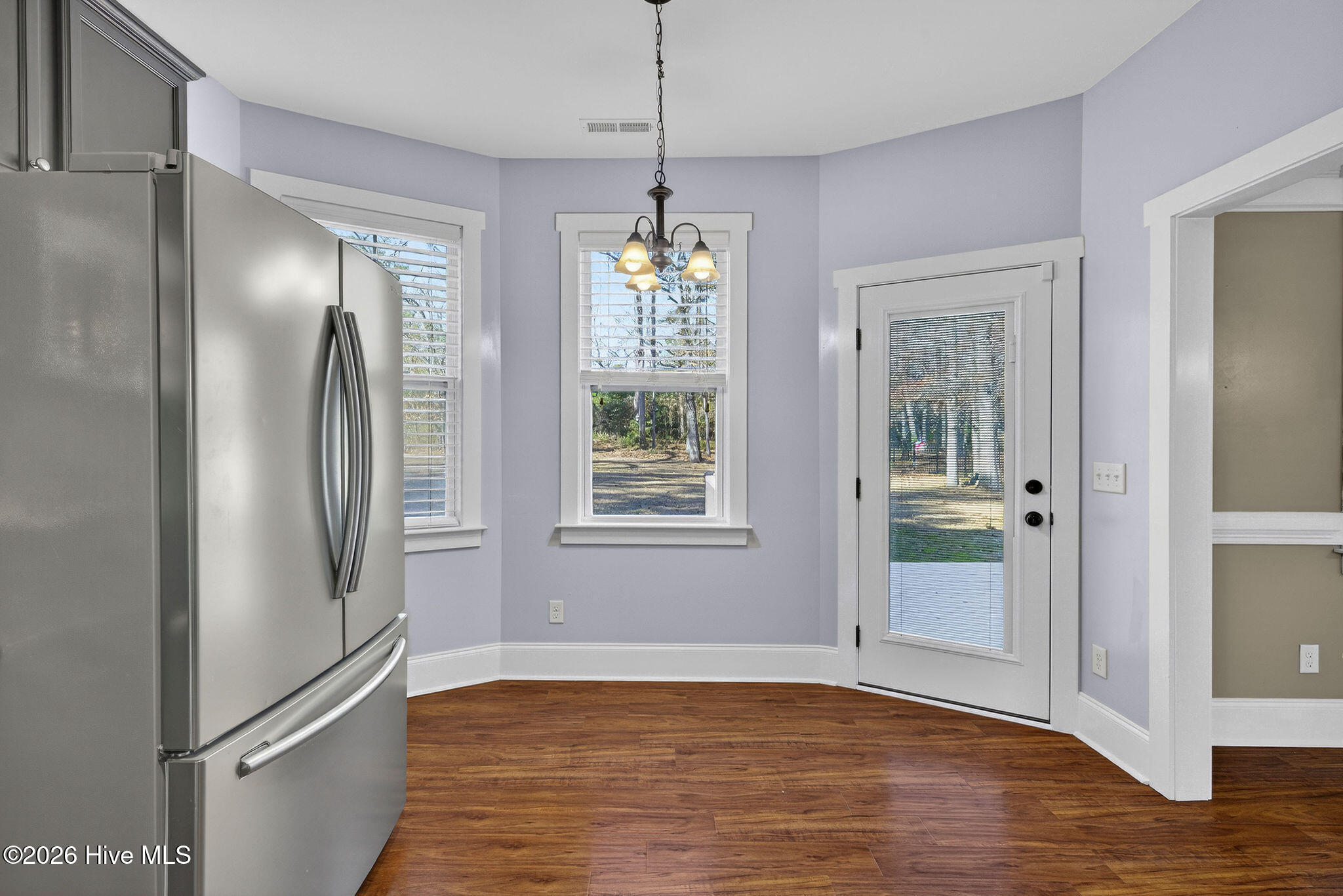 100549493 | Photo 26