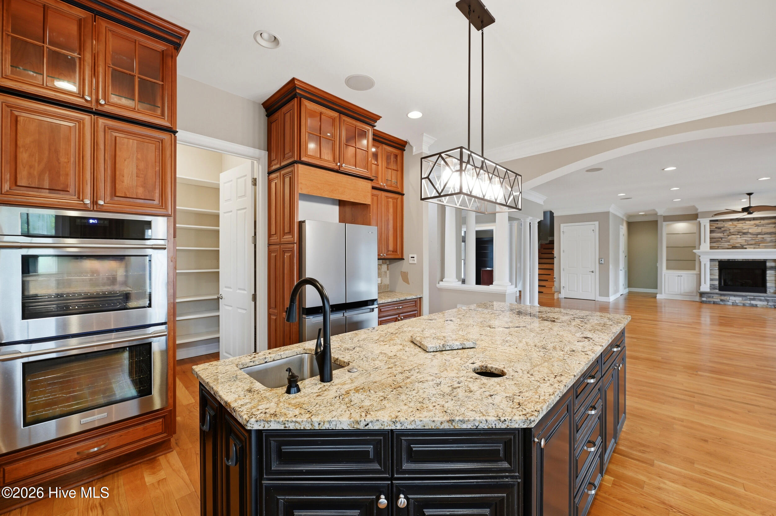 100566380 | Photo 17