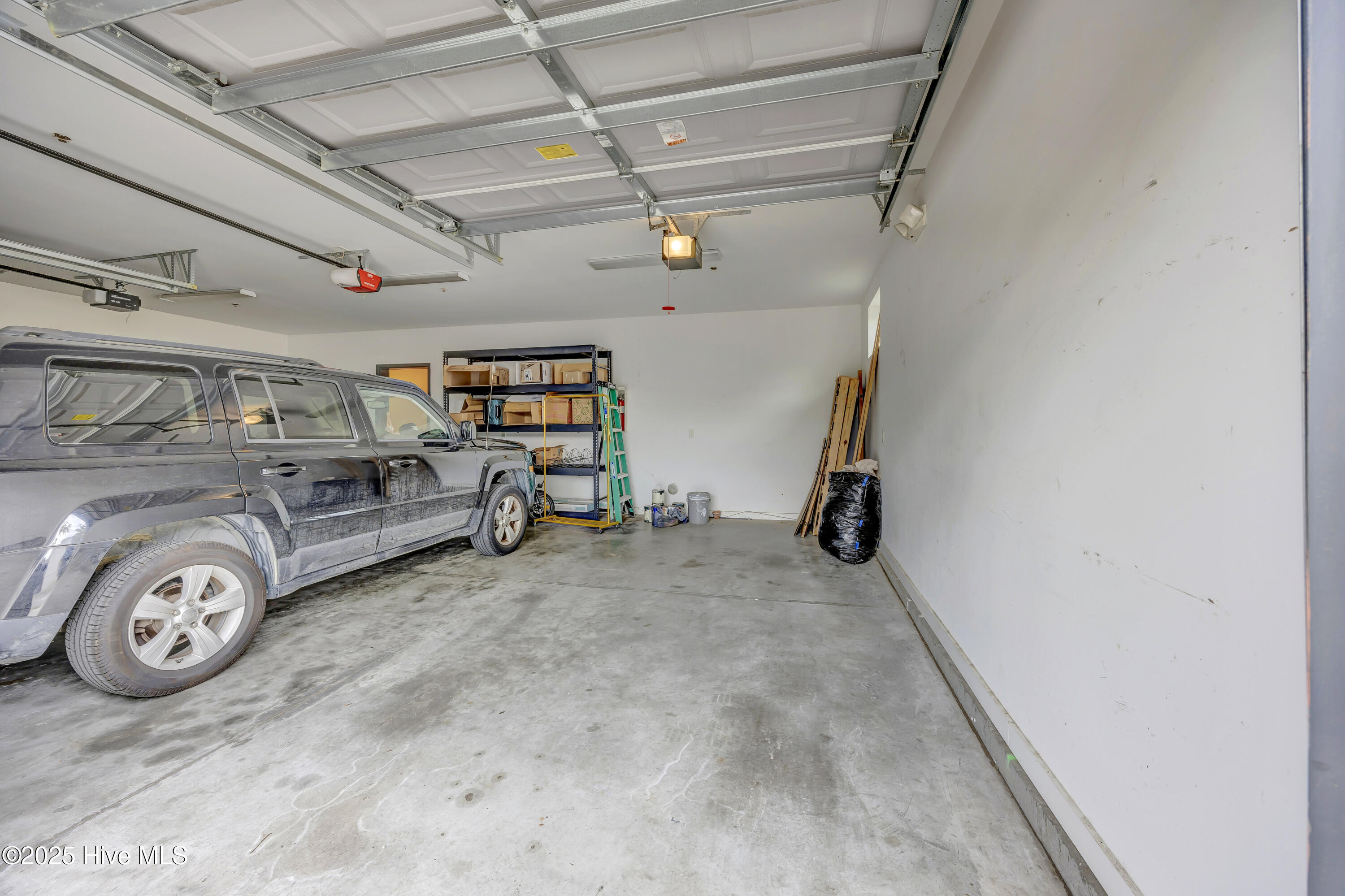 100561607 | Photo 31