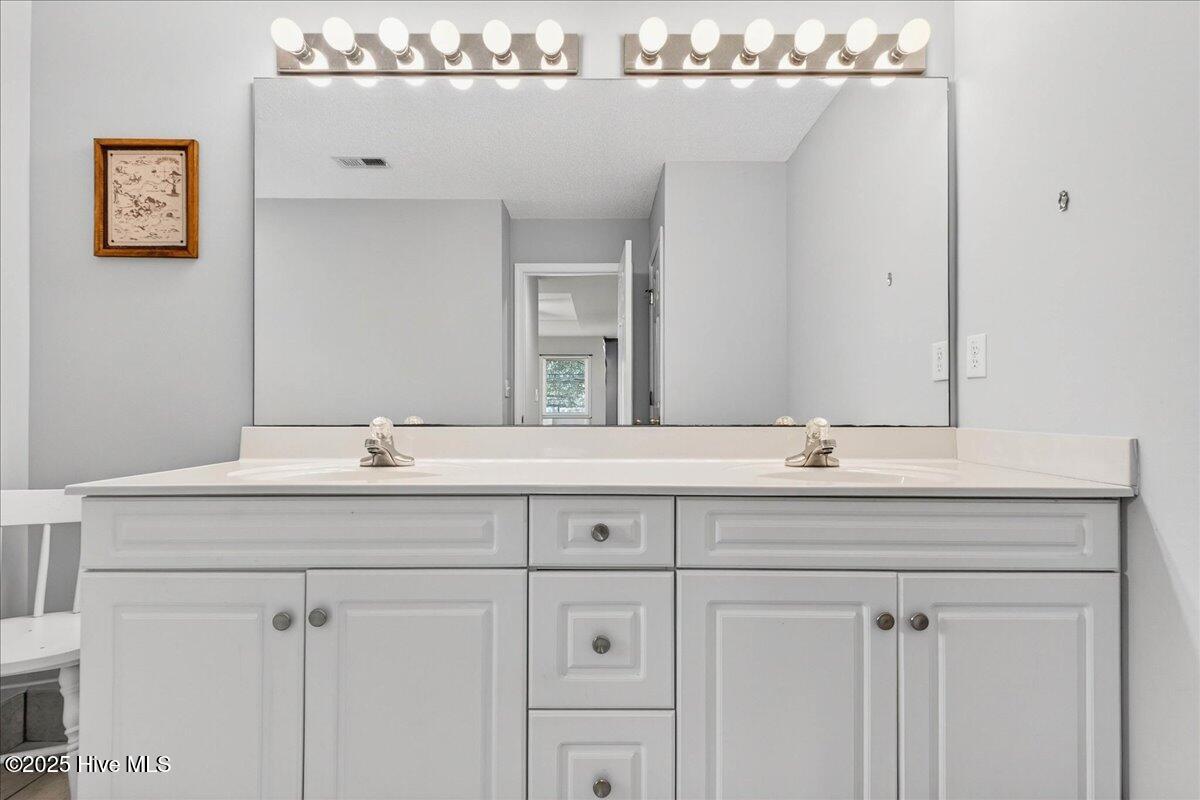 100543204 | Photo 12