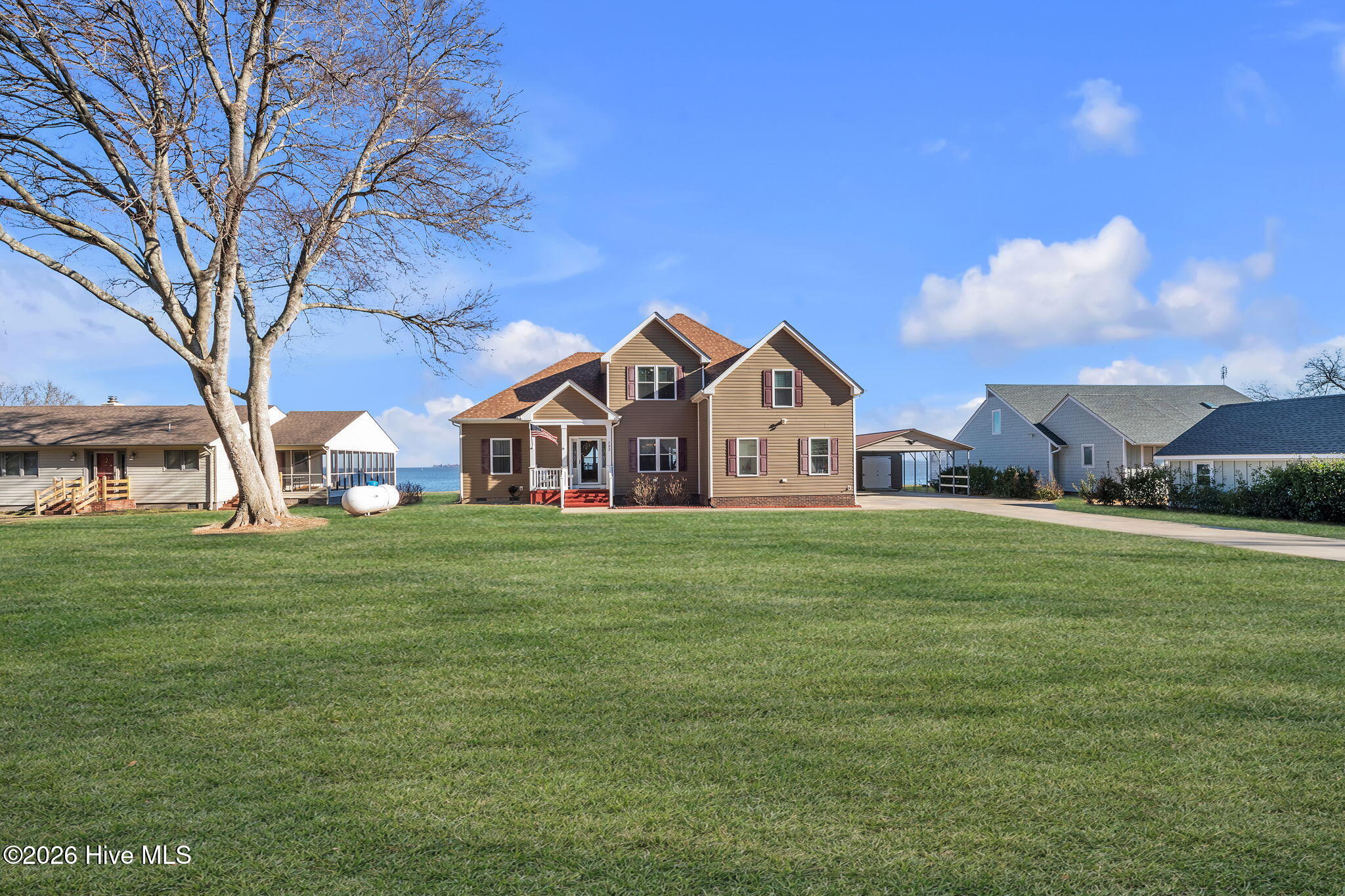 Gorgeous Water Front