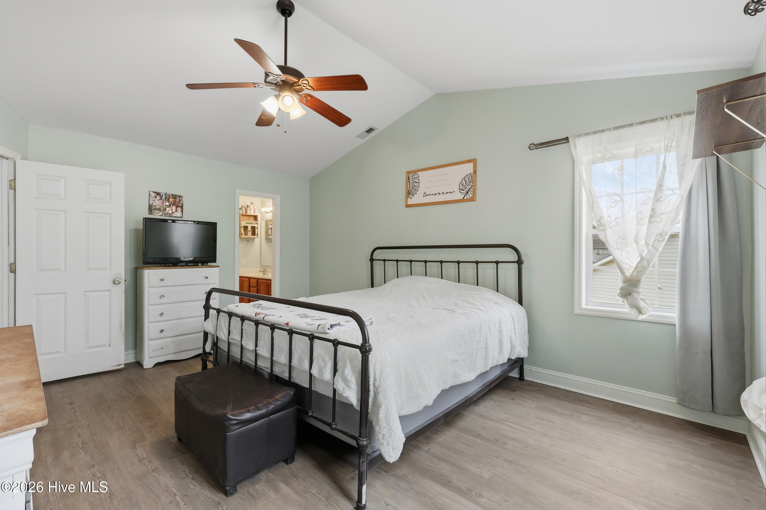 100551243 | Photo 18