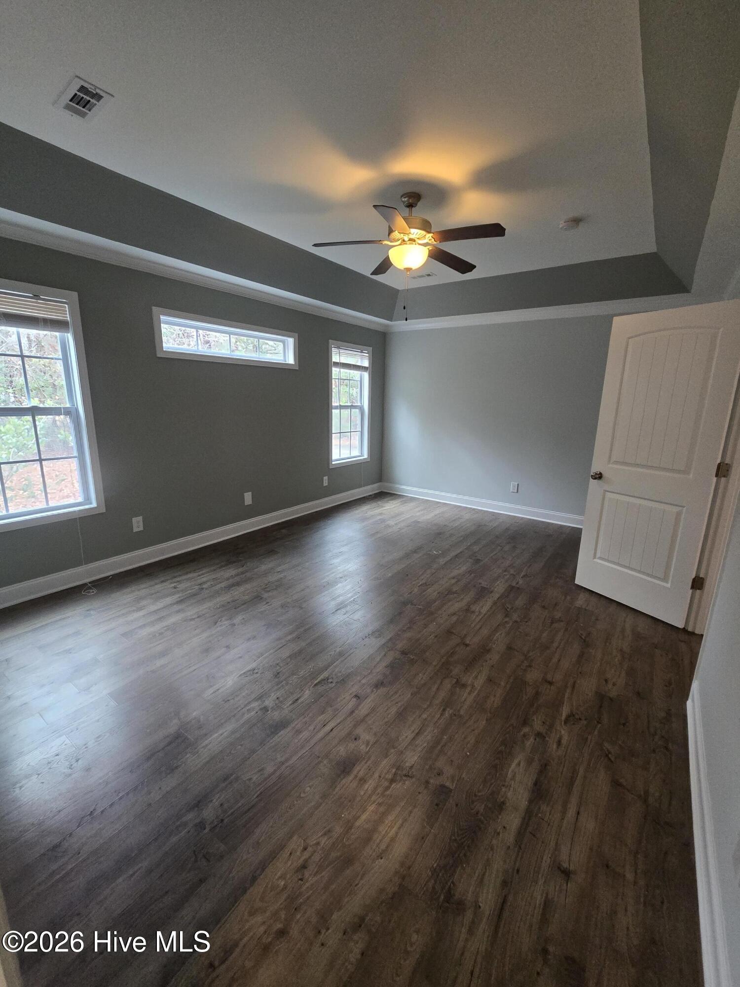 100547360 | Photo 13