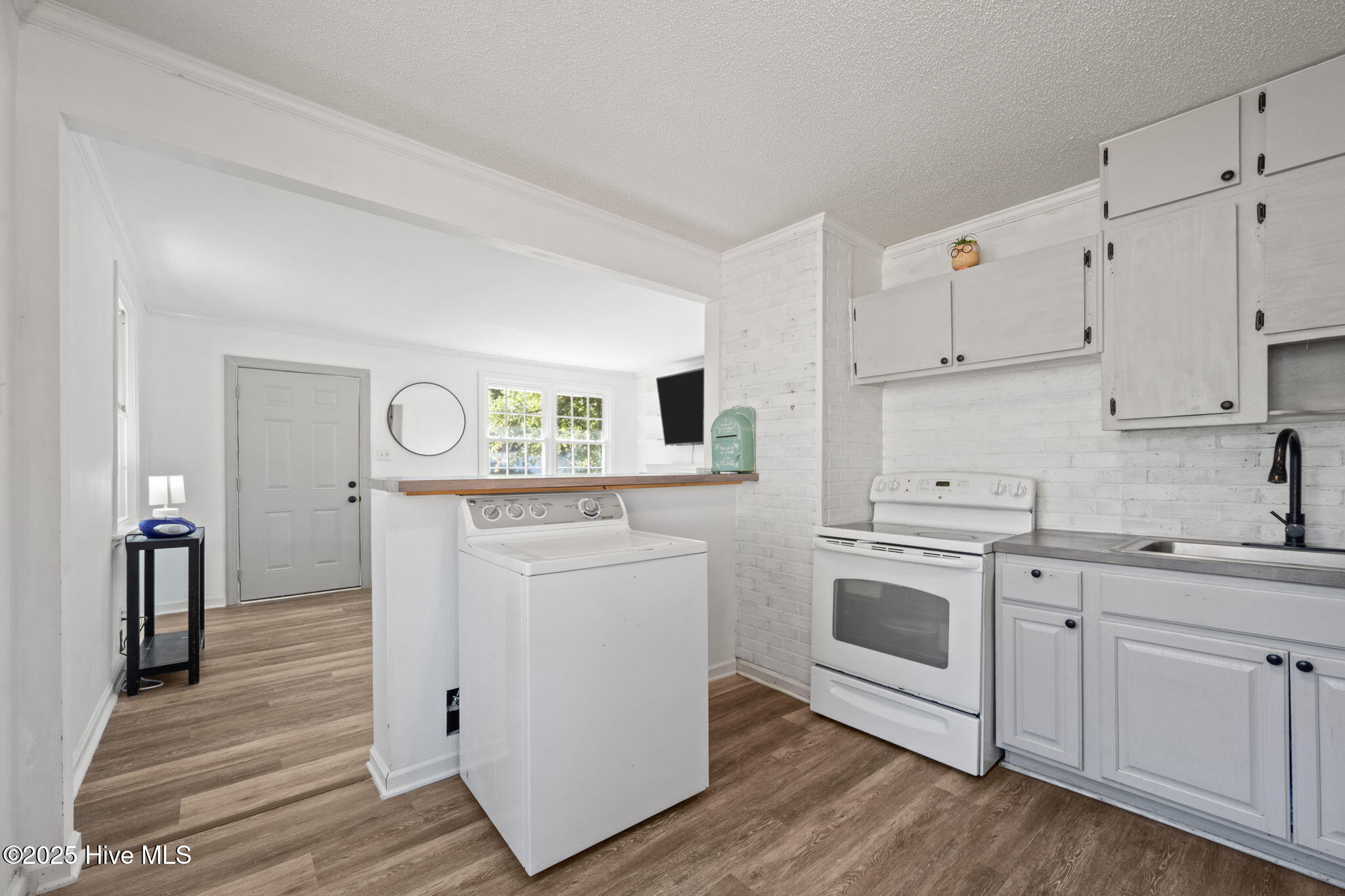 100538692 | Photo 15