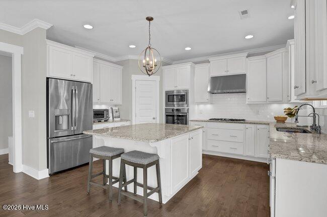 100552882 | Photo 32