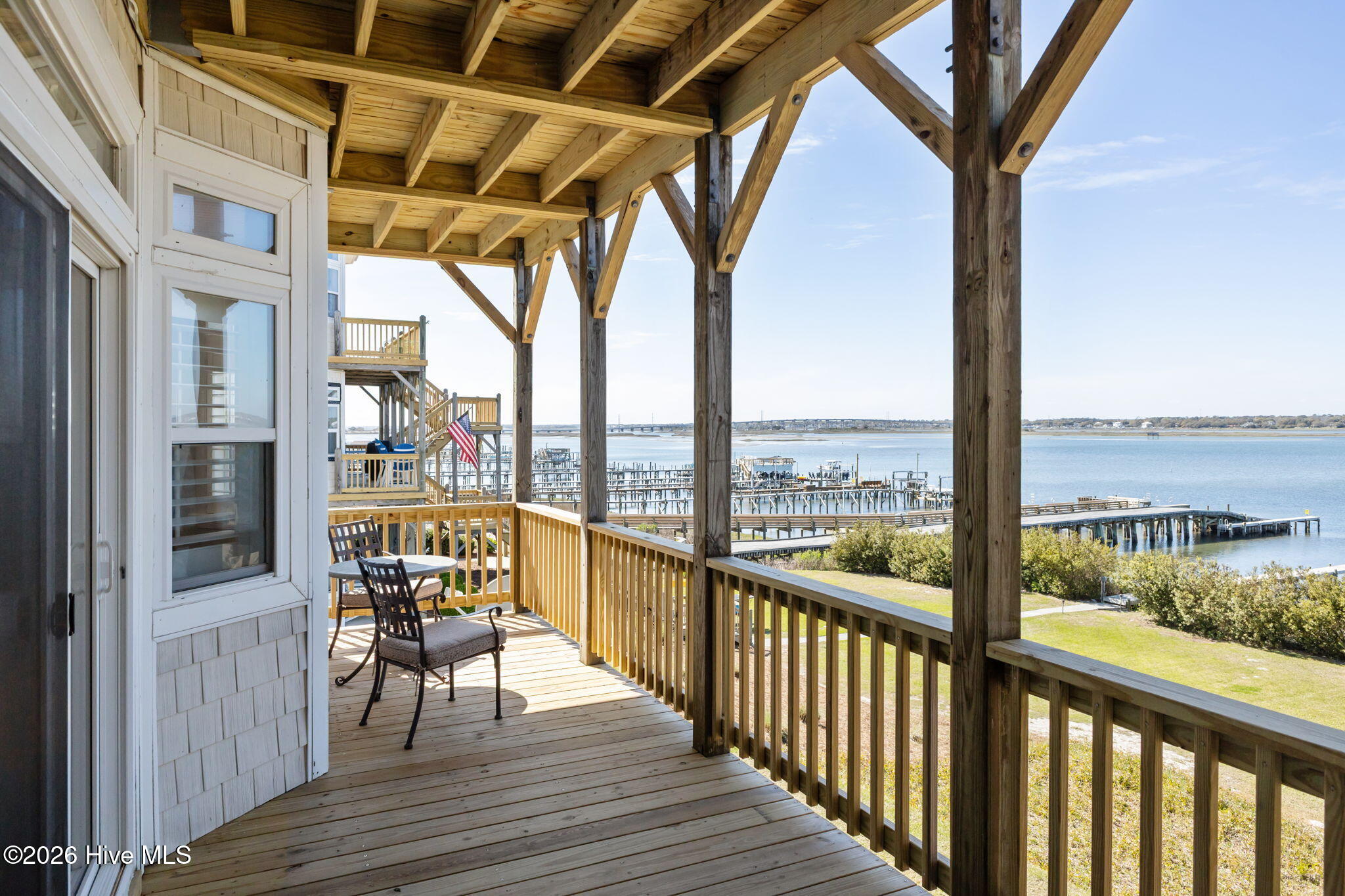 100565835 | Photo 32