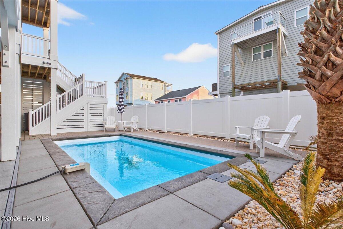 100543299 | Photo 86