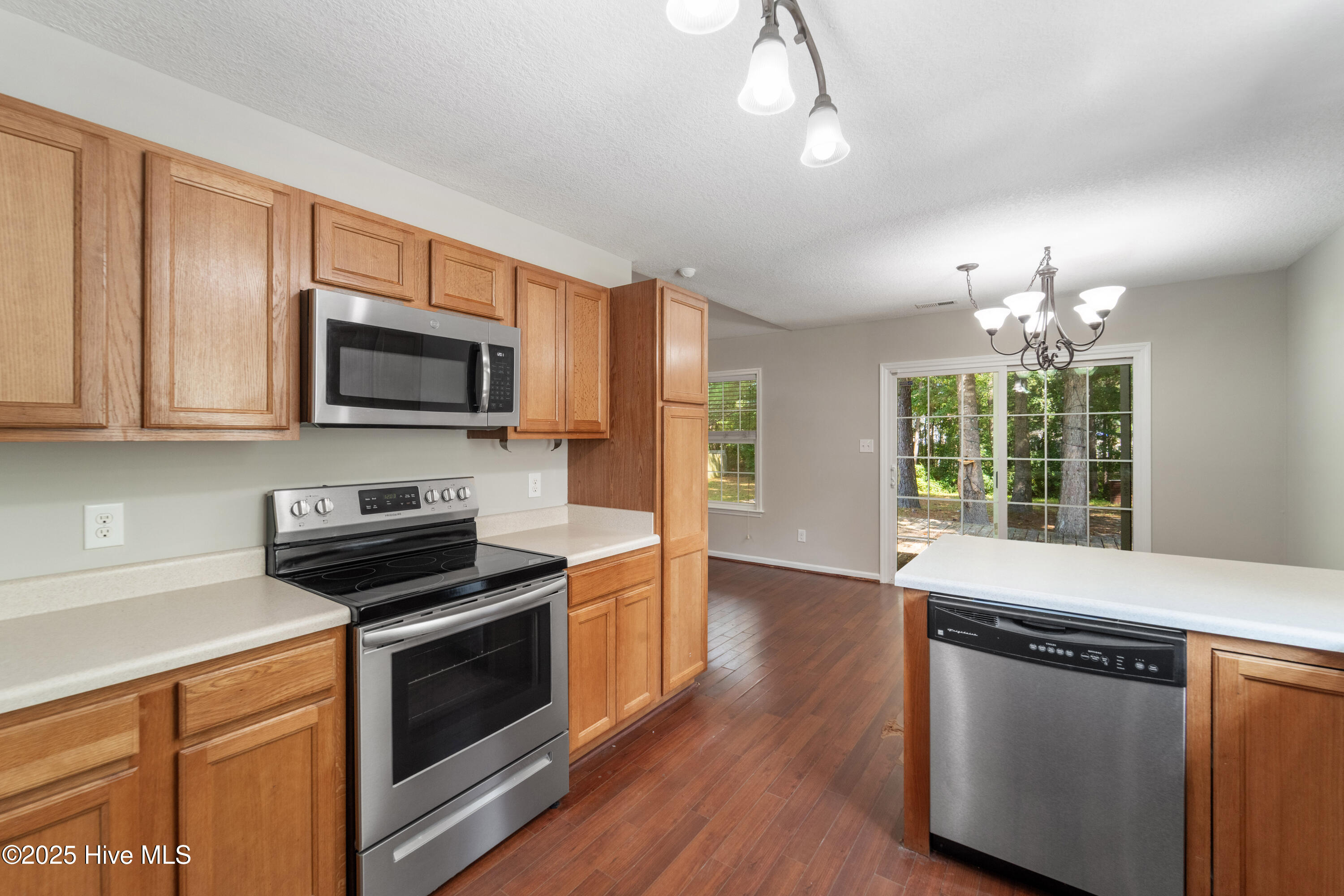 205 Sourwood Court, Jacksonville, NC 28540 – photo 16: DSC06262