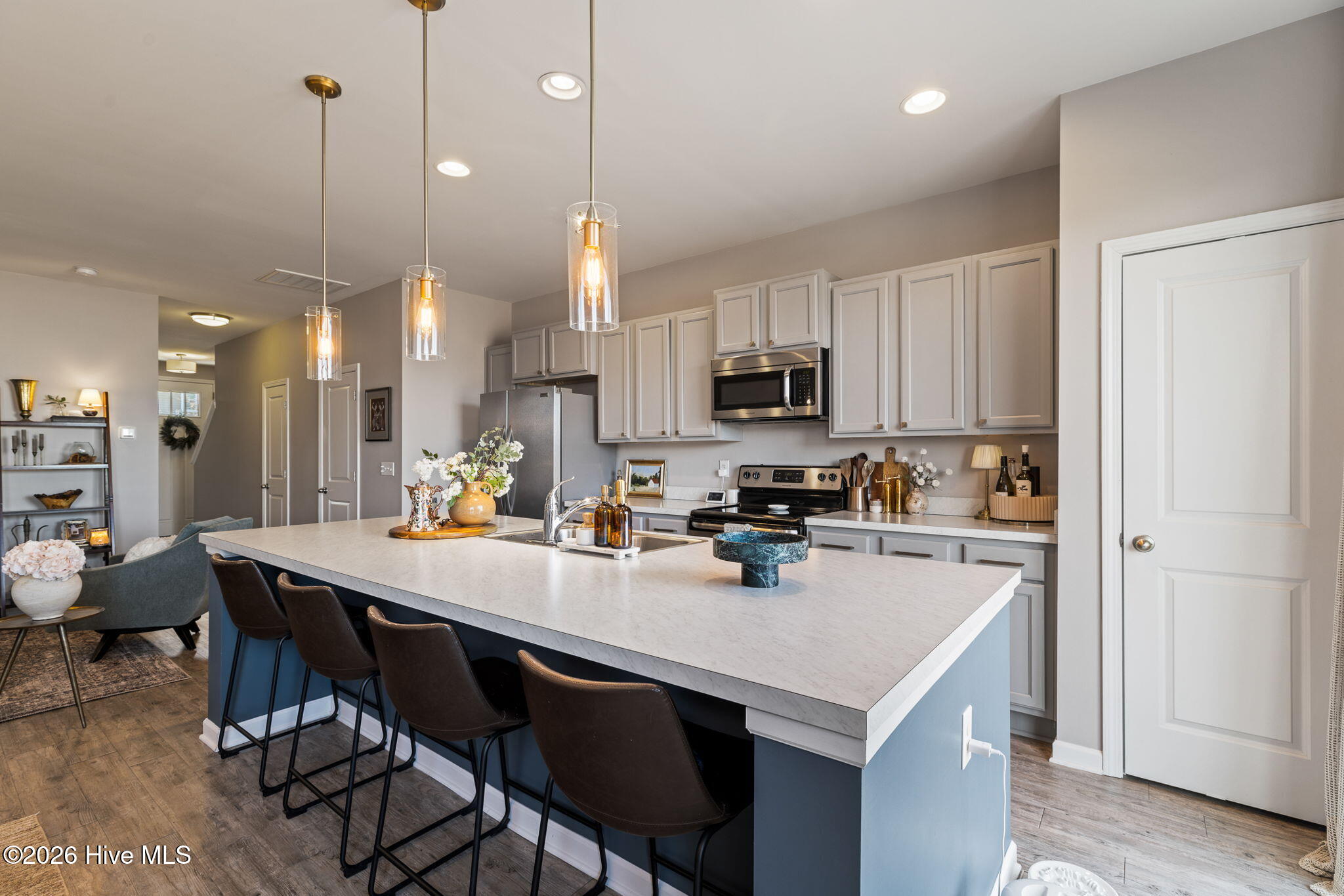 100556686 | Photo 12