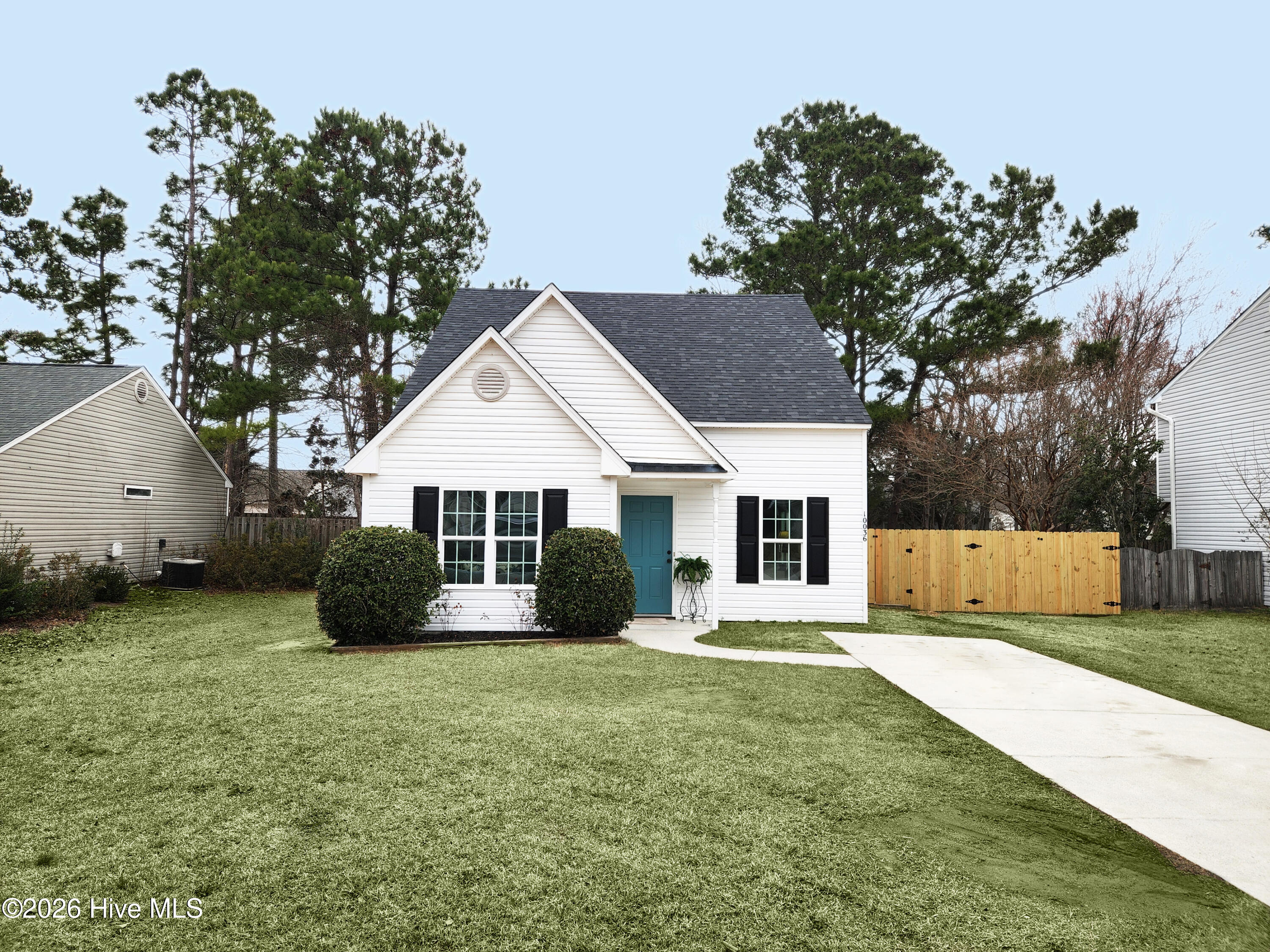 100557960 | Photo 26