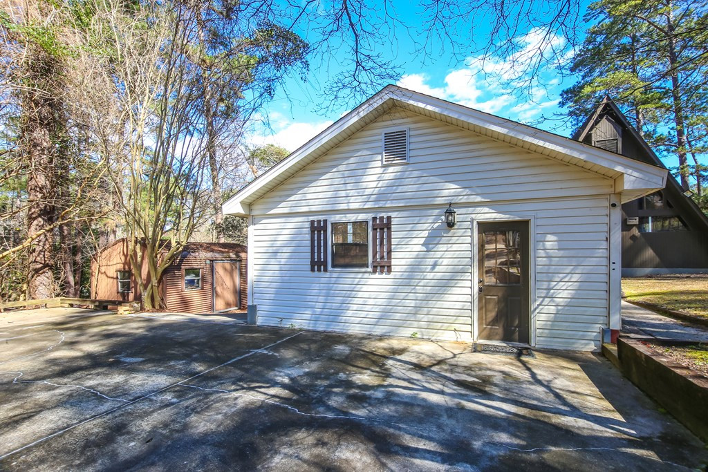 Undisclosed Address, Appling, GA, 30802