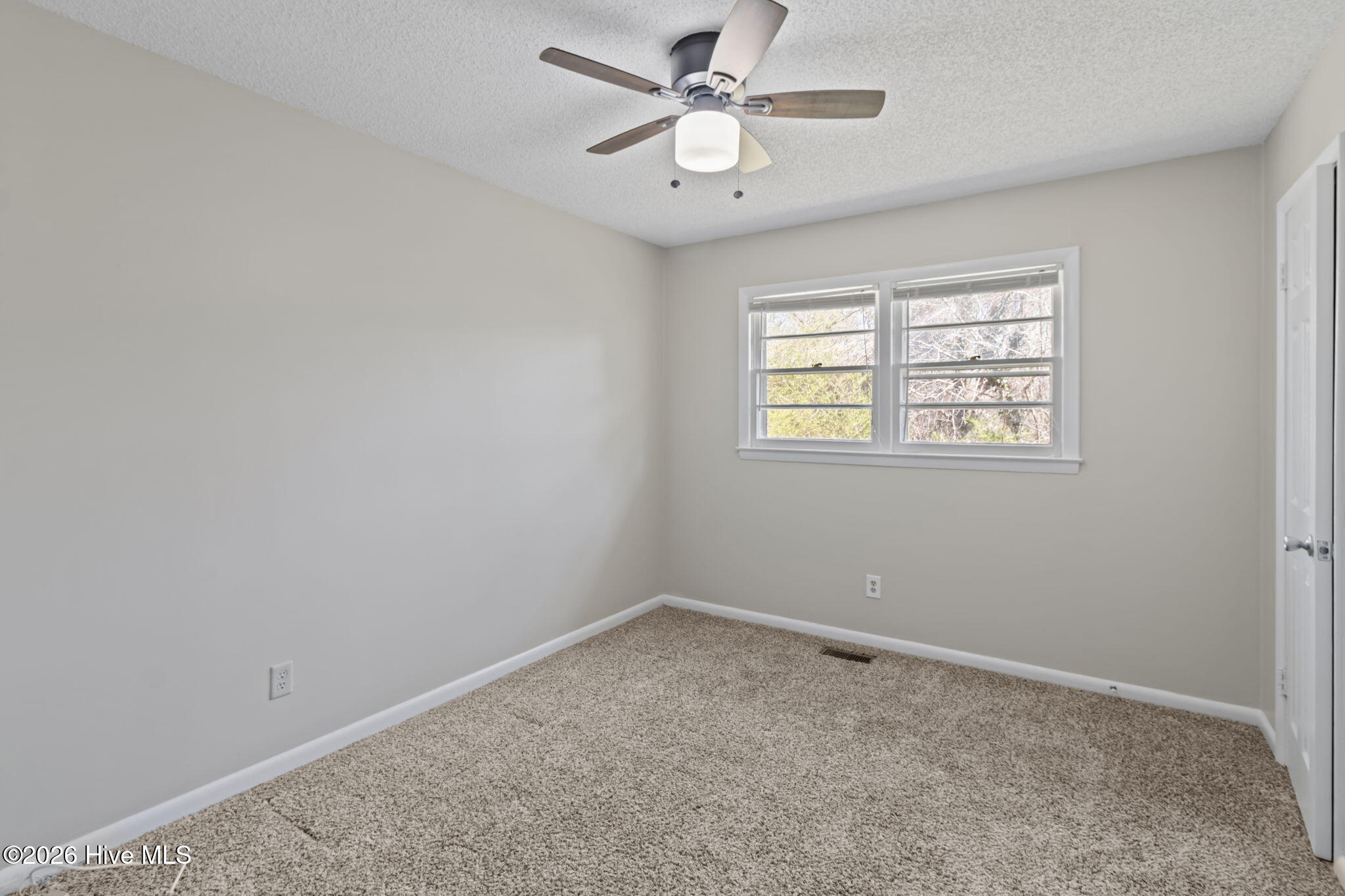 100561525 | Photo 17