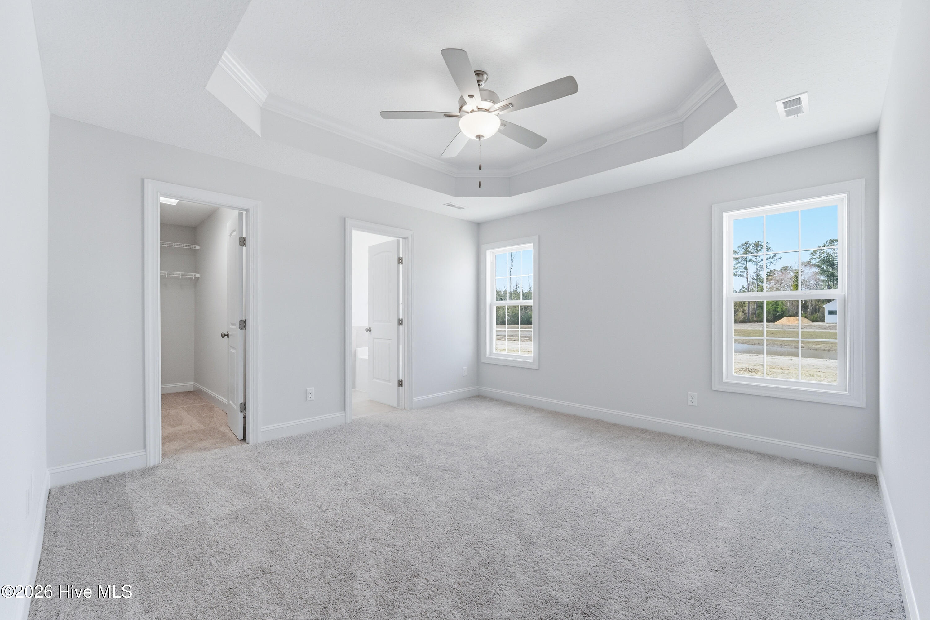 100530676 | Photo 15