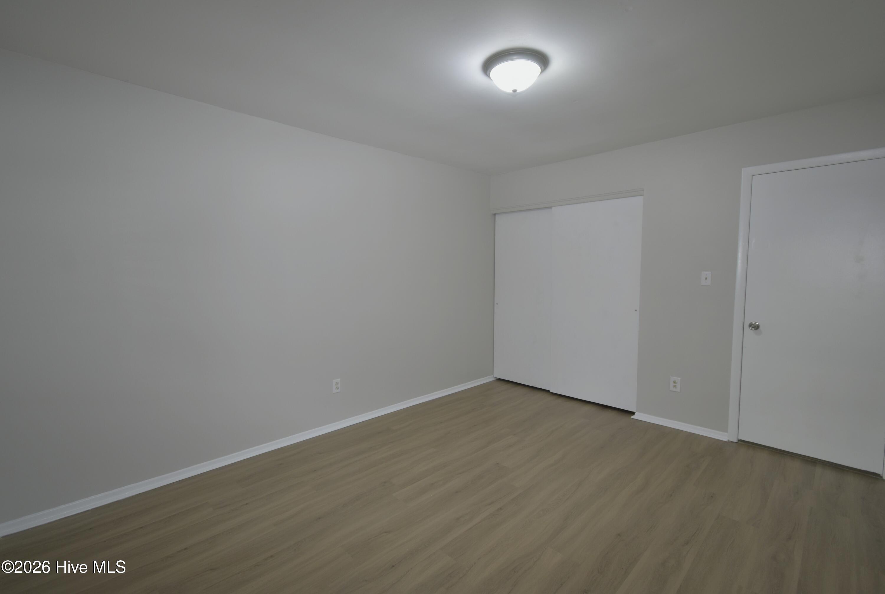 100556290 | Photo 13