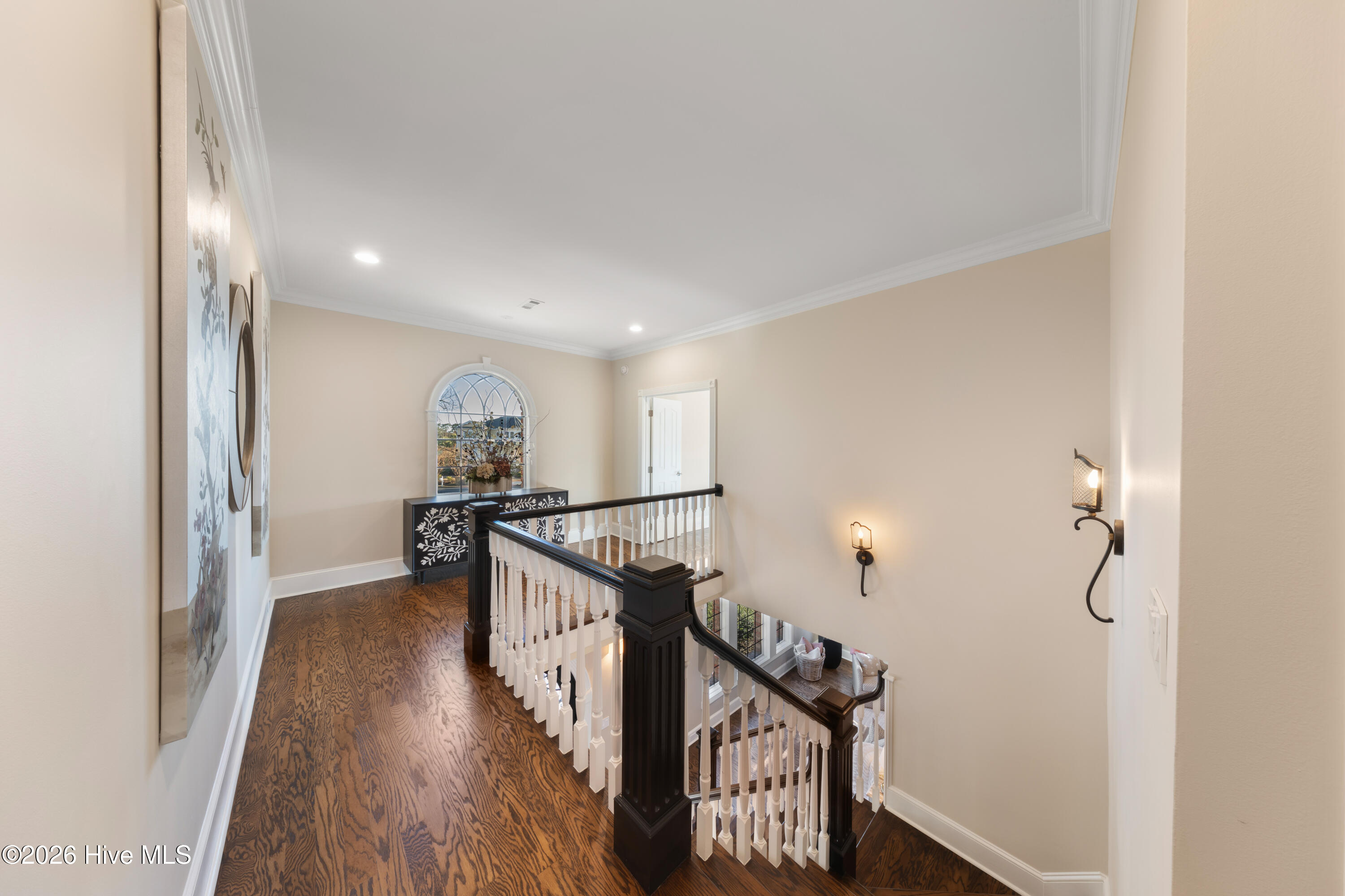 100549832 | Photo 34