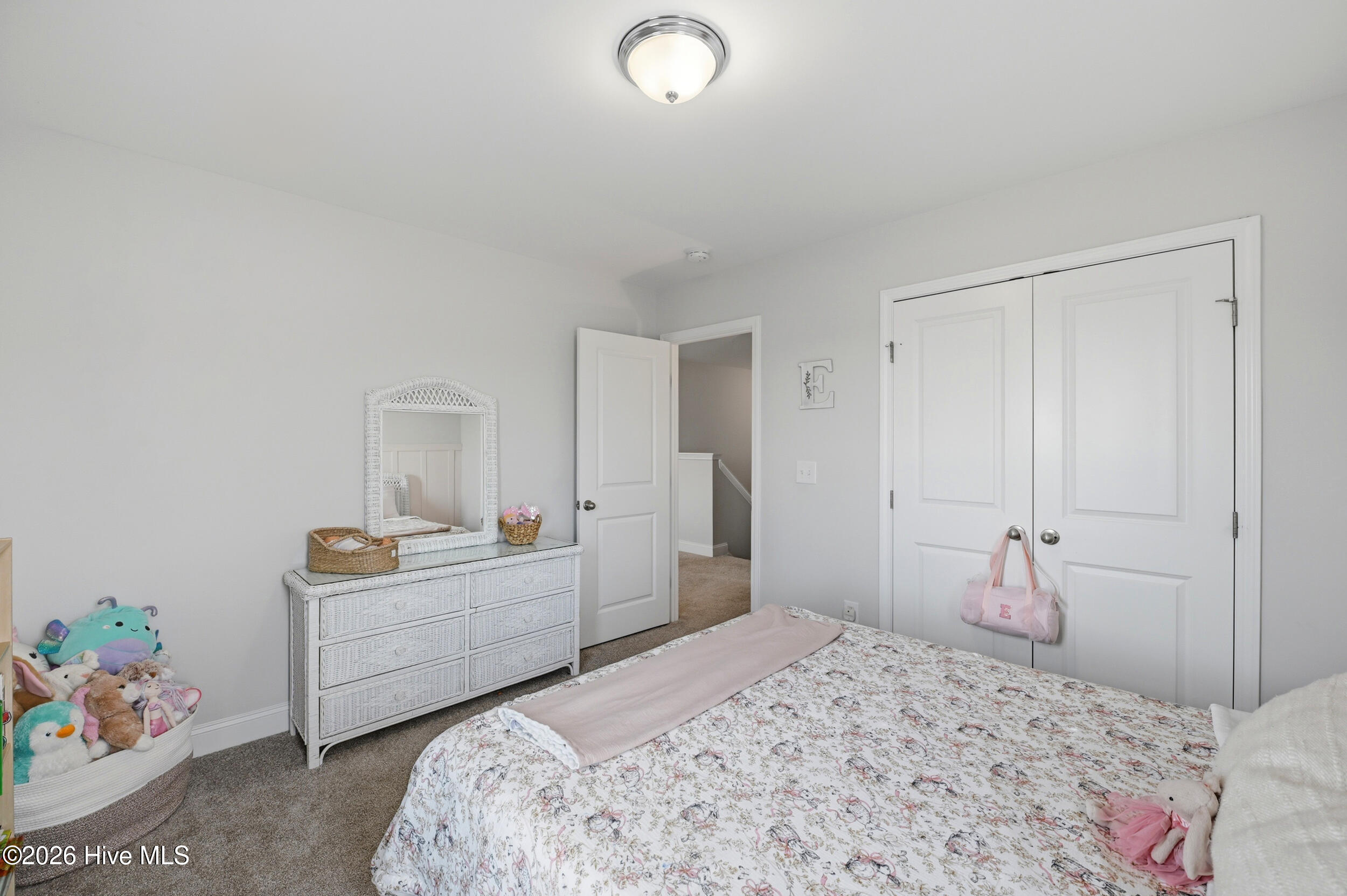 100562892 | Photo 24