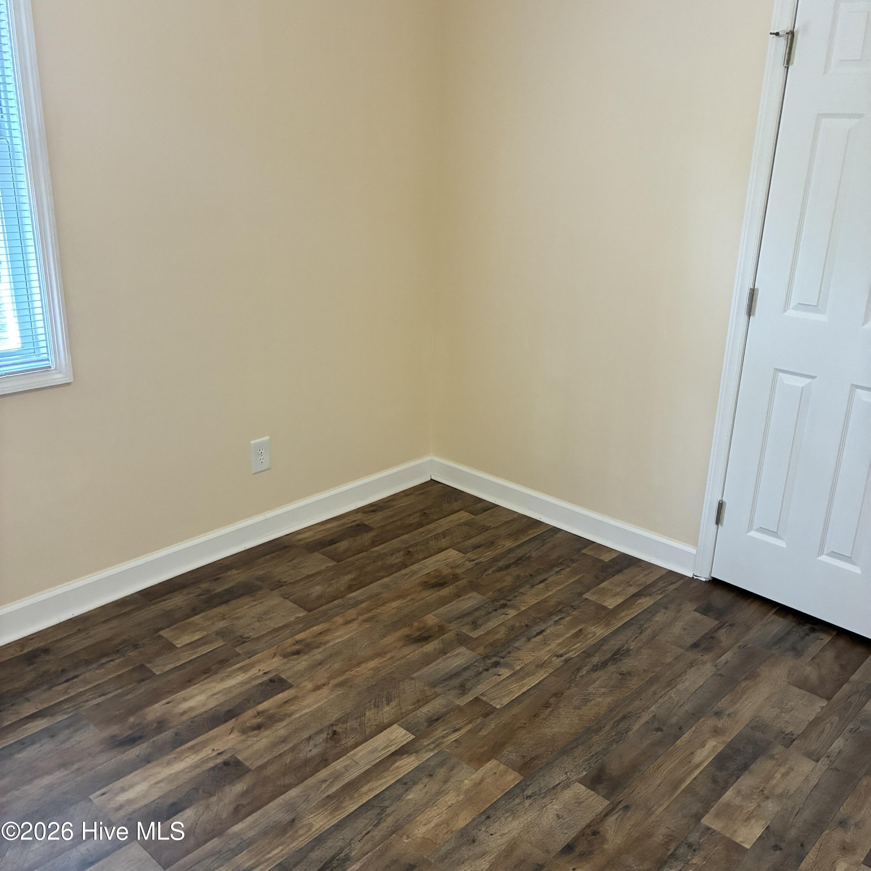 100560744 | Photo 34