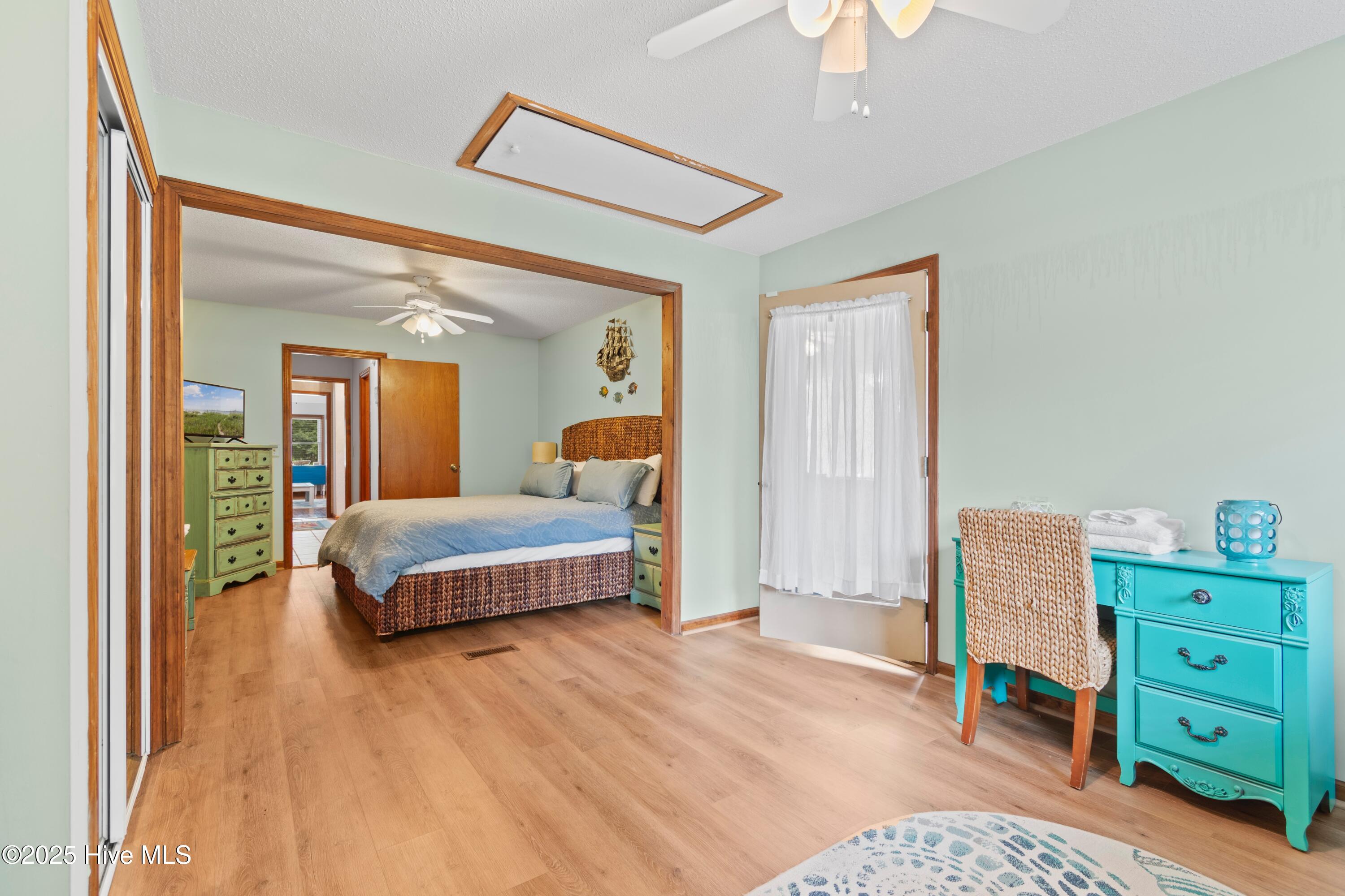 100530130 | Photo 27