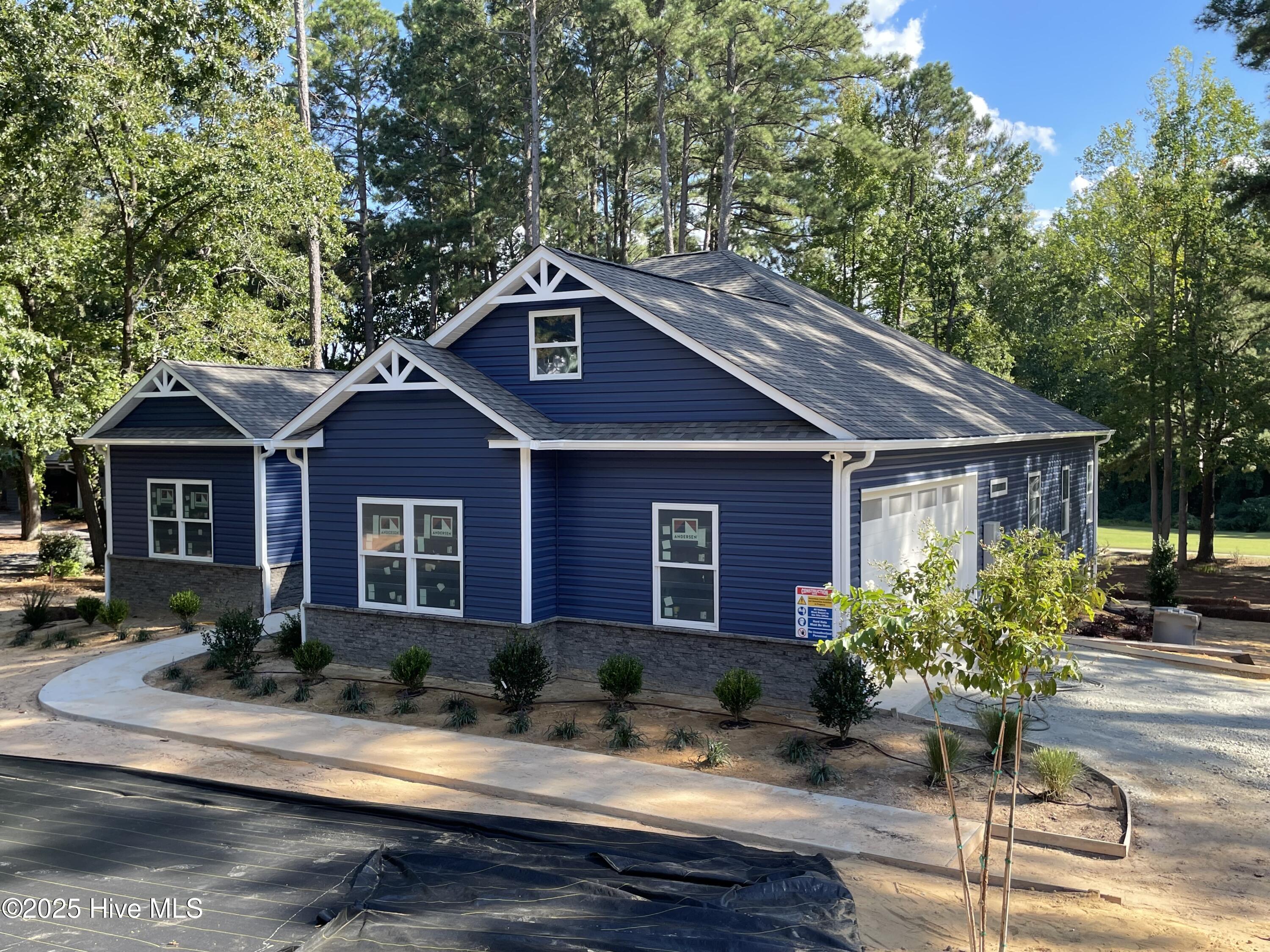 Homes for sale in West End, NC | 107 Devonshire Ave W, West End, NC 27376 | MLS# 100531712