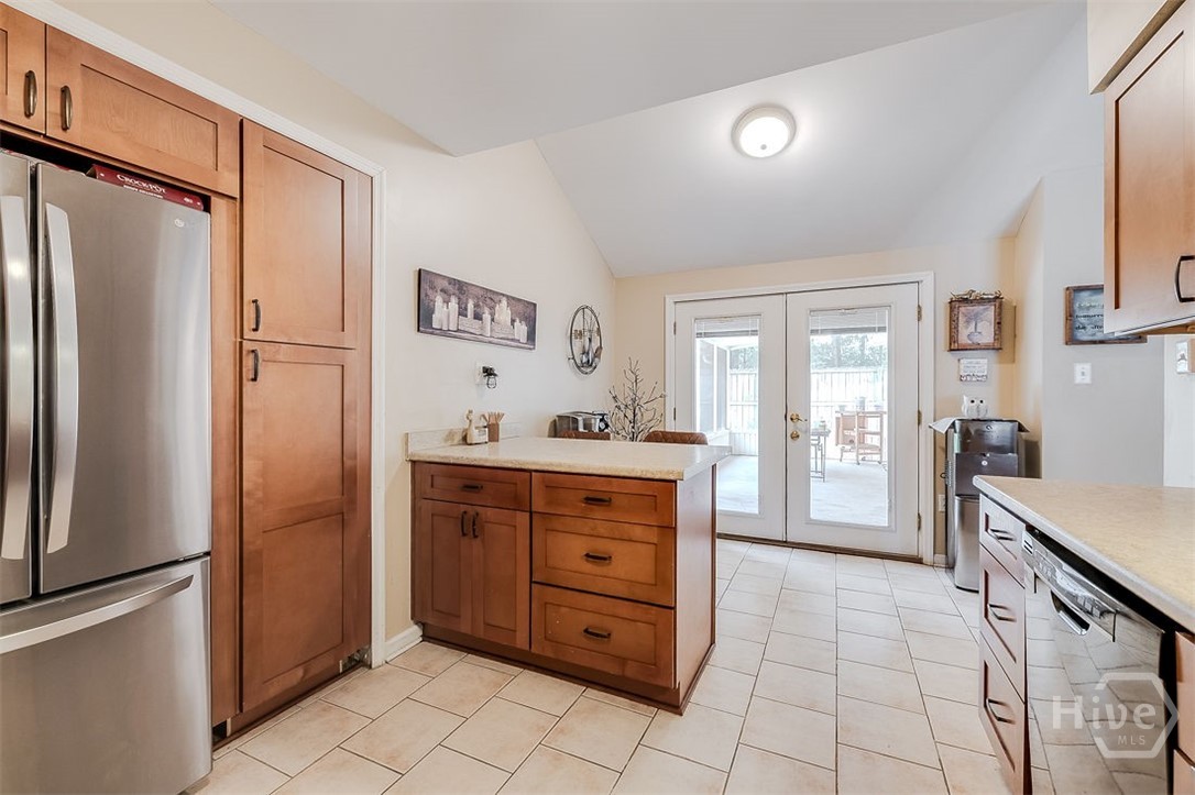 What a great entertaining home, with the large great room and flow to the kitchen and screened porch.