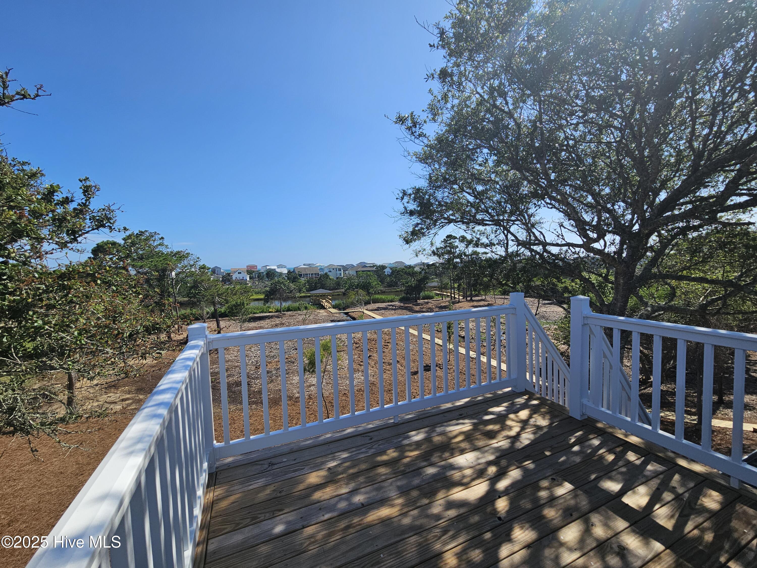 100520602 | Photo 12