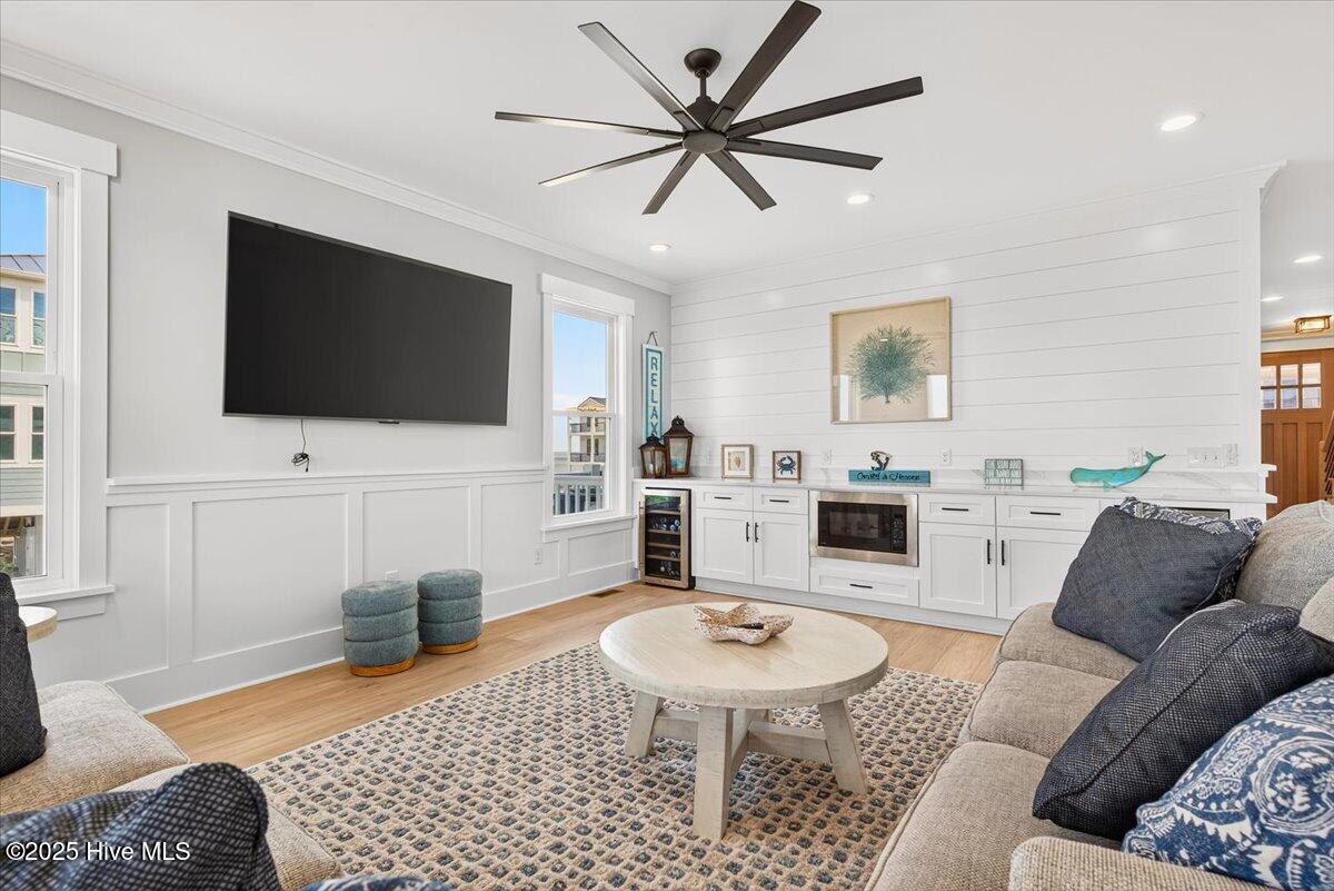 100527813 | Photo 16