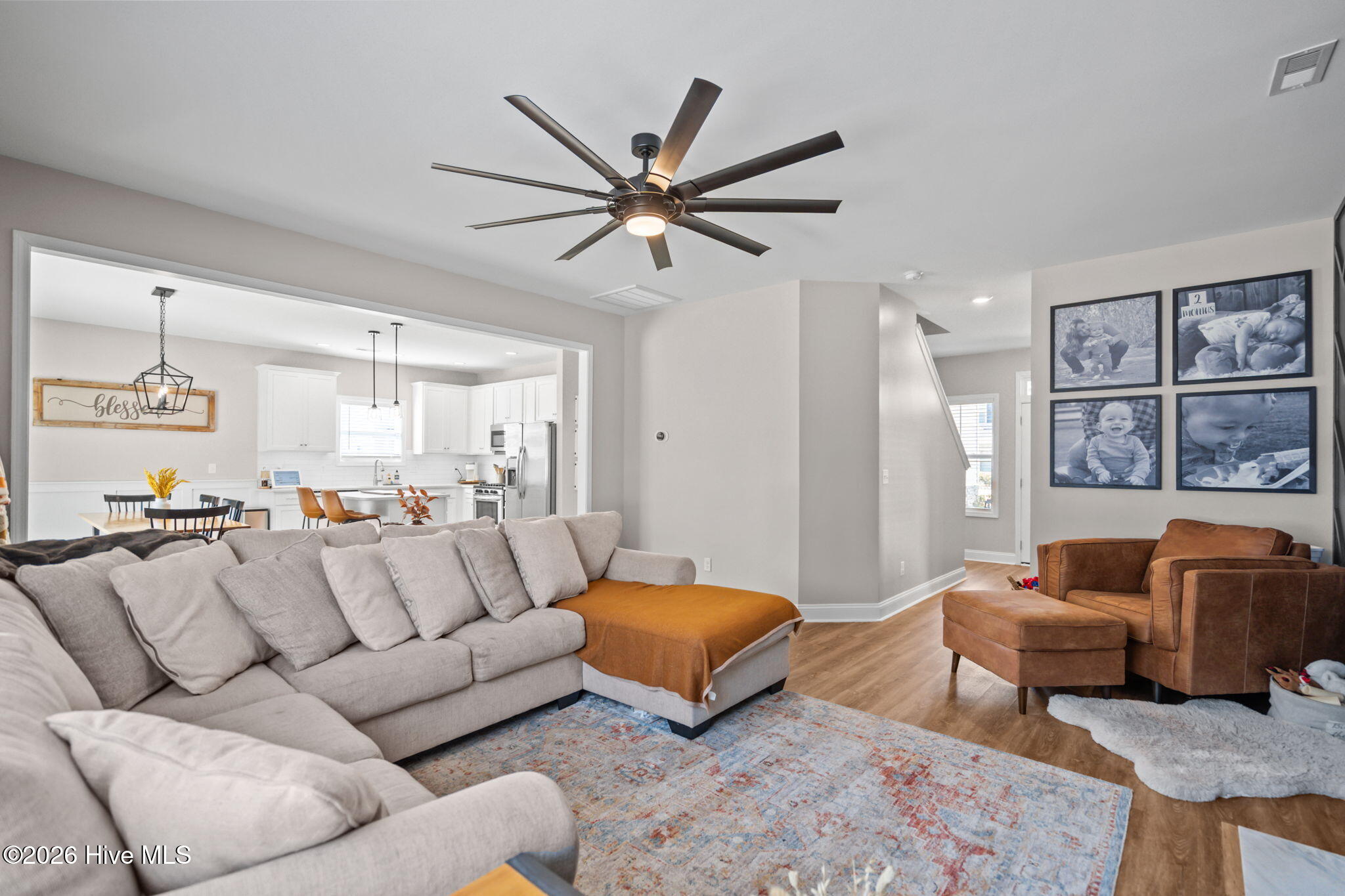 100552684 | Photo 12