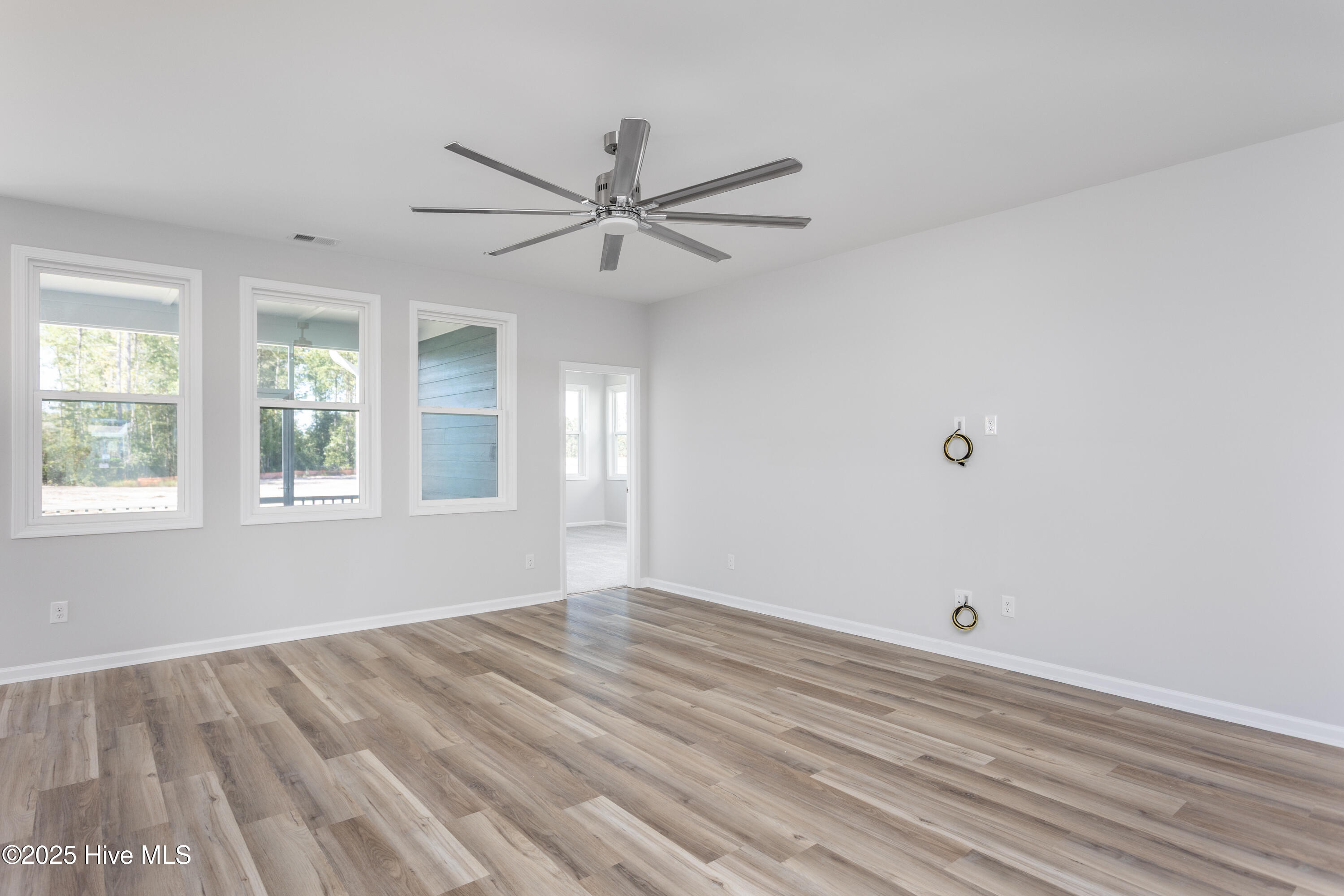 100505784 | Photo 10