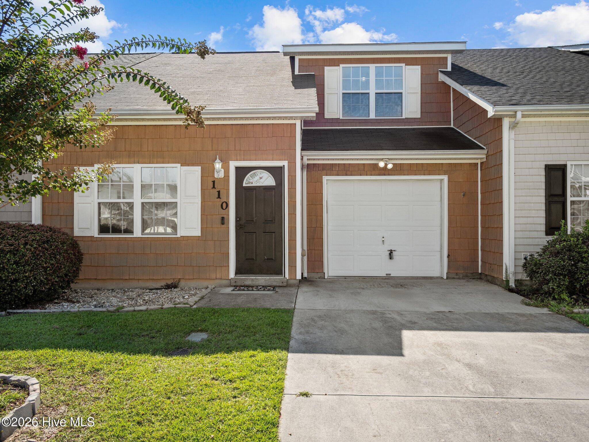 <p>Featured Listings</p>