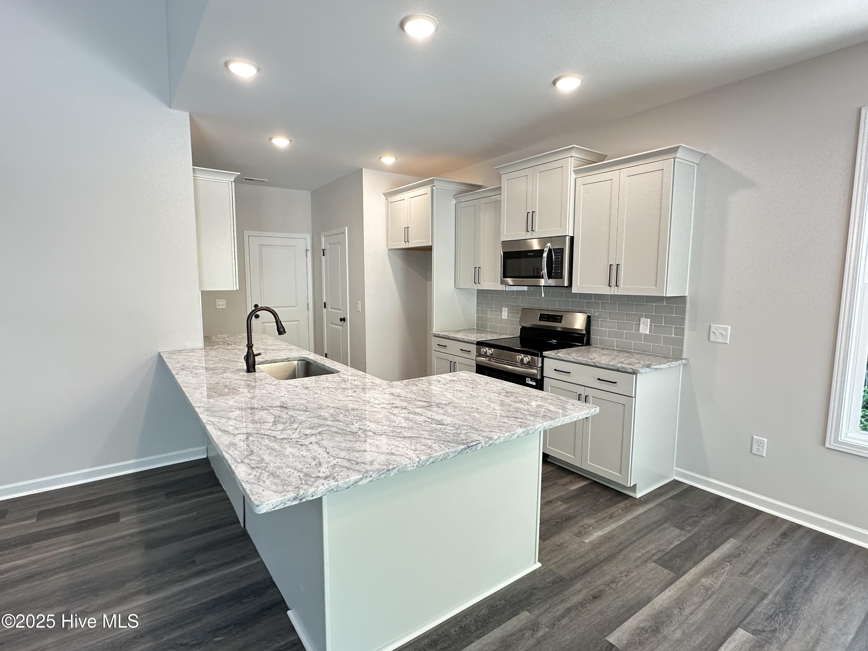 Homes for sale in Shallotte, NC | 3188 Oak Dr Sw, Shallotte, NC 28470 | MLS# 100512844