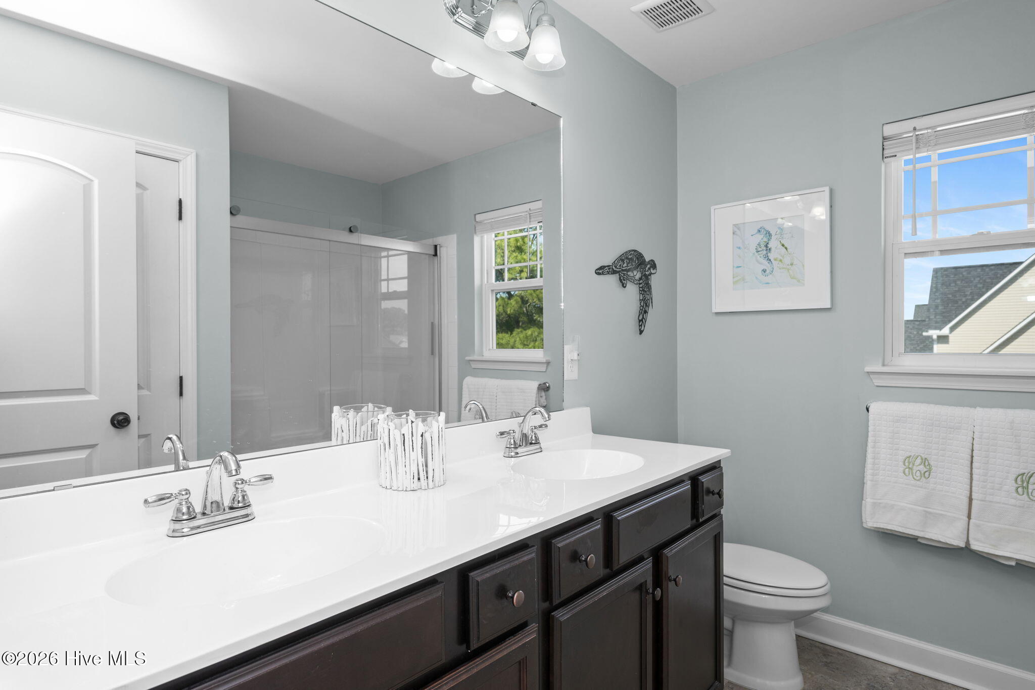 100558397 | Photo 28