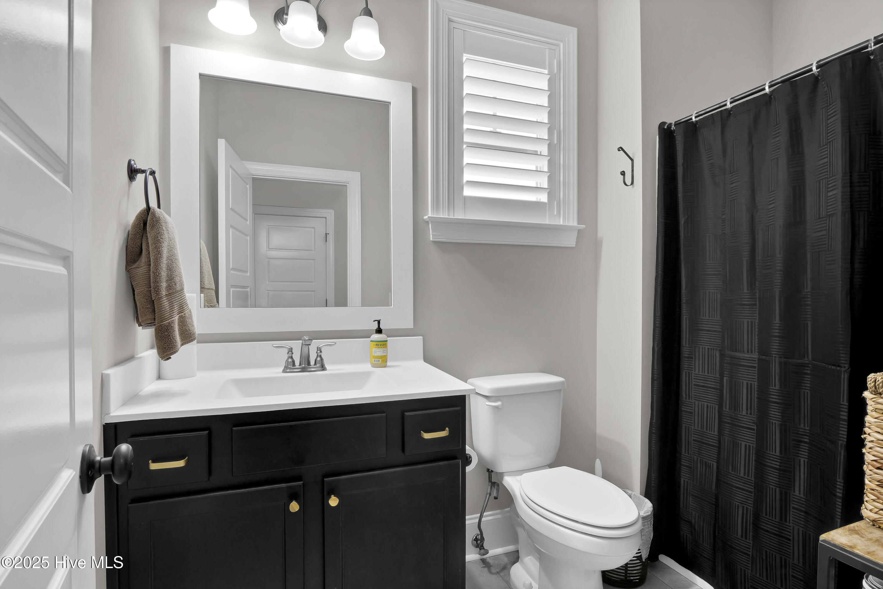 444 Yucca Lane, Wilmington, NC 28412 – photo 14: Bath 2