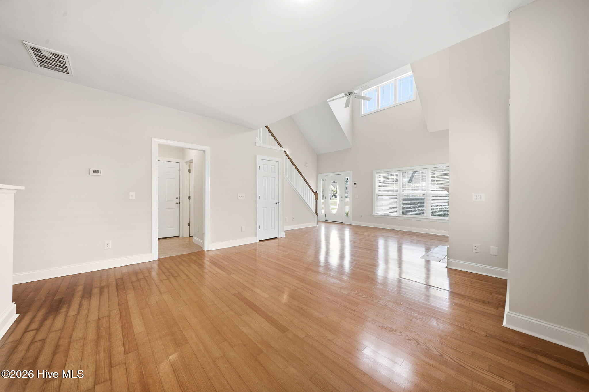 100566234 | Photo 20