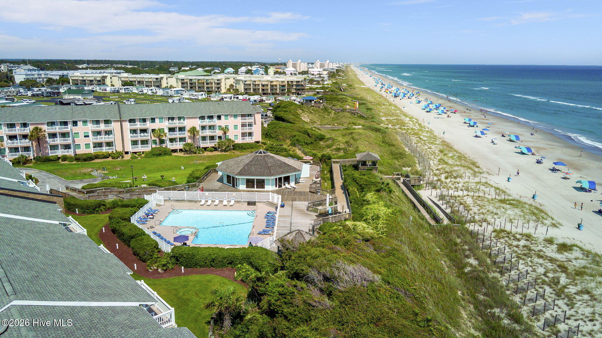 100557606 | Photo 40