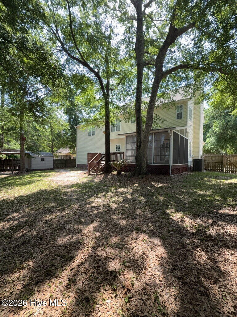 100551327 | Photo 14