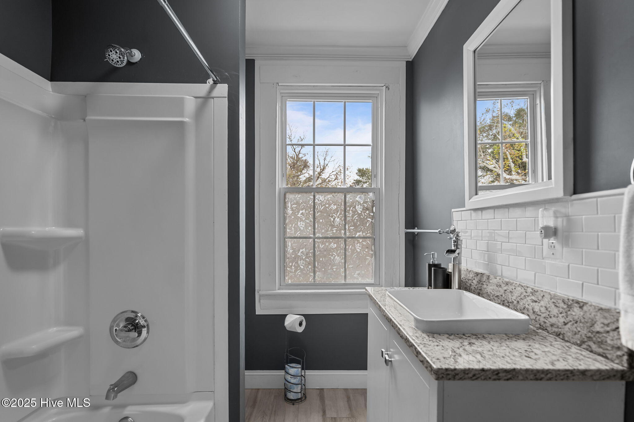 100544435 | Photo 25