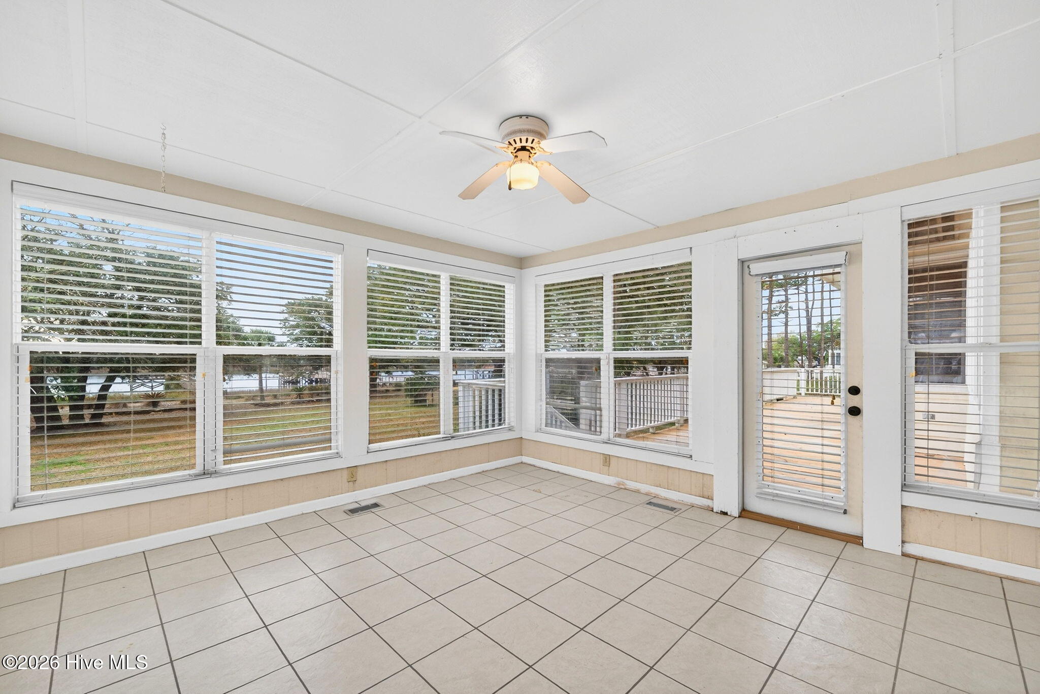 100559541 | Photo 21