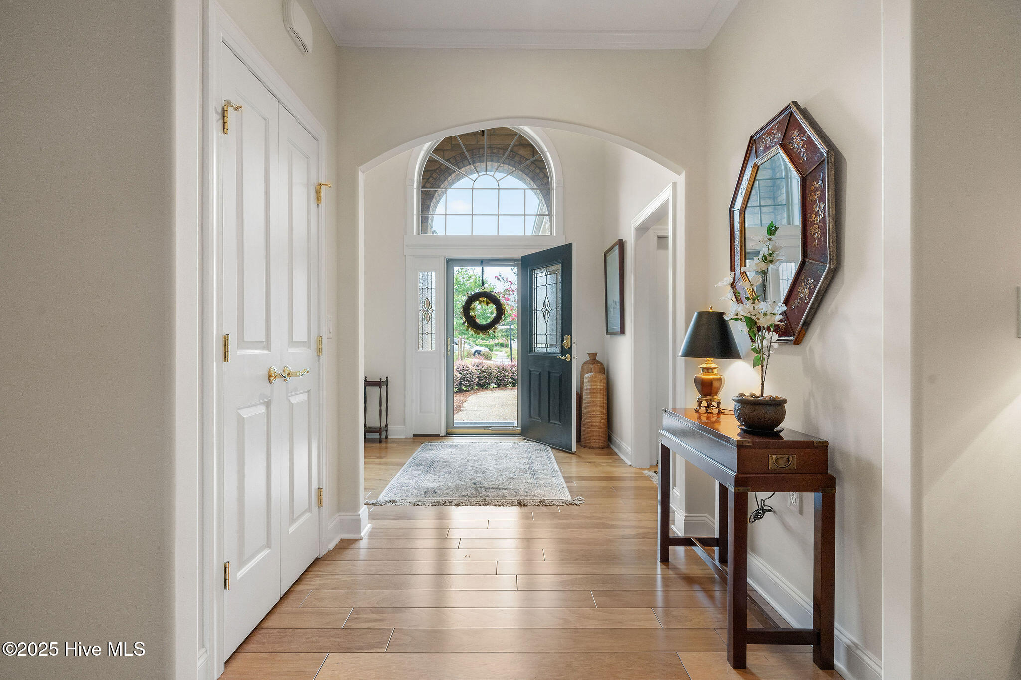 100520063 | Photo 20