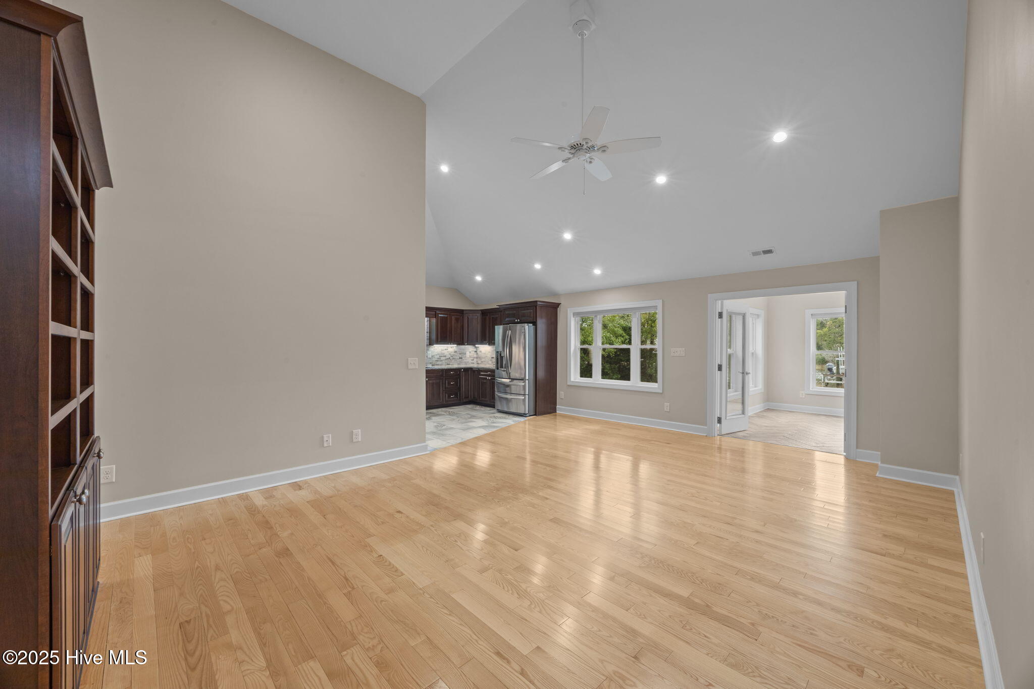 402 Whittaker Point Road,Oriental