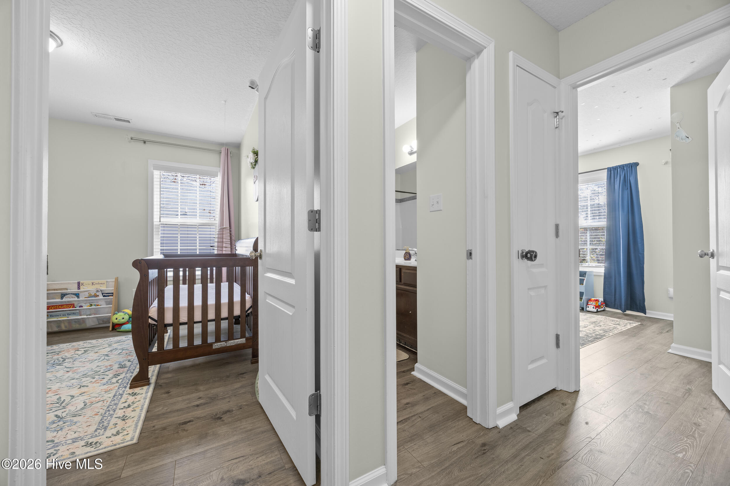 100560152 | Photo 12